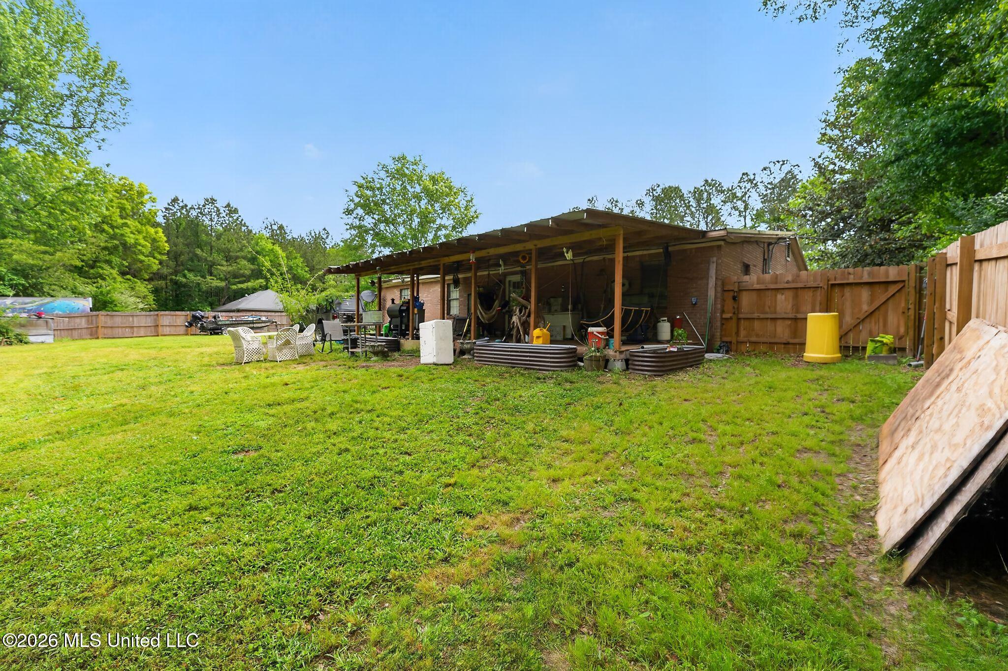 838 S Main Street Property Photo 7