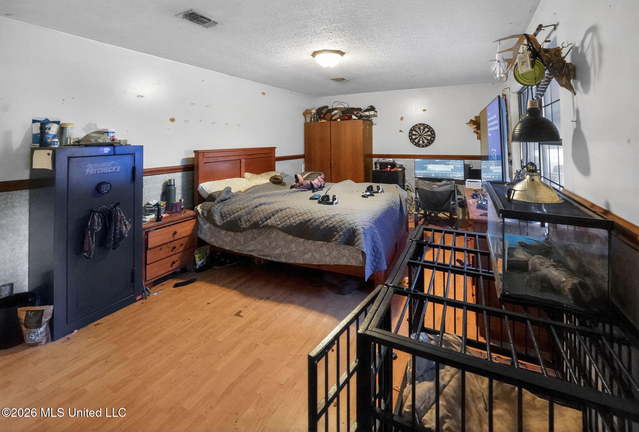838 S Main Street Property Photo 17