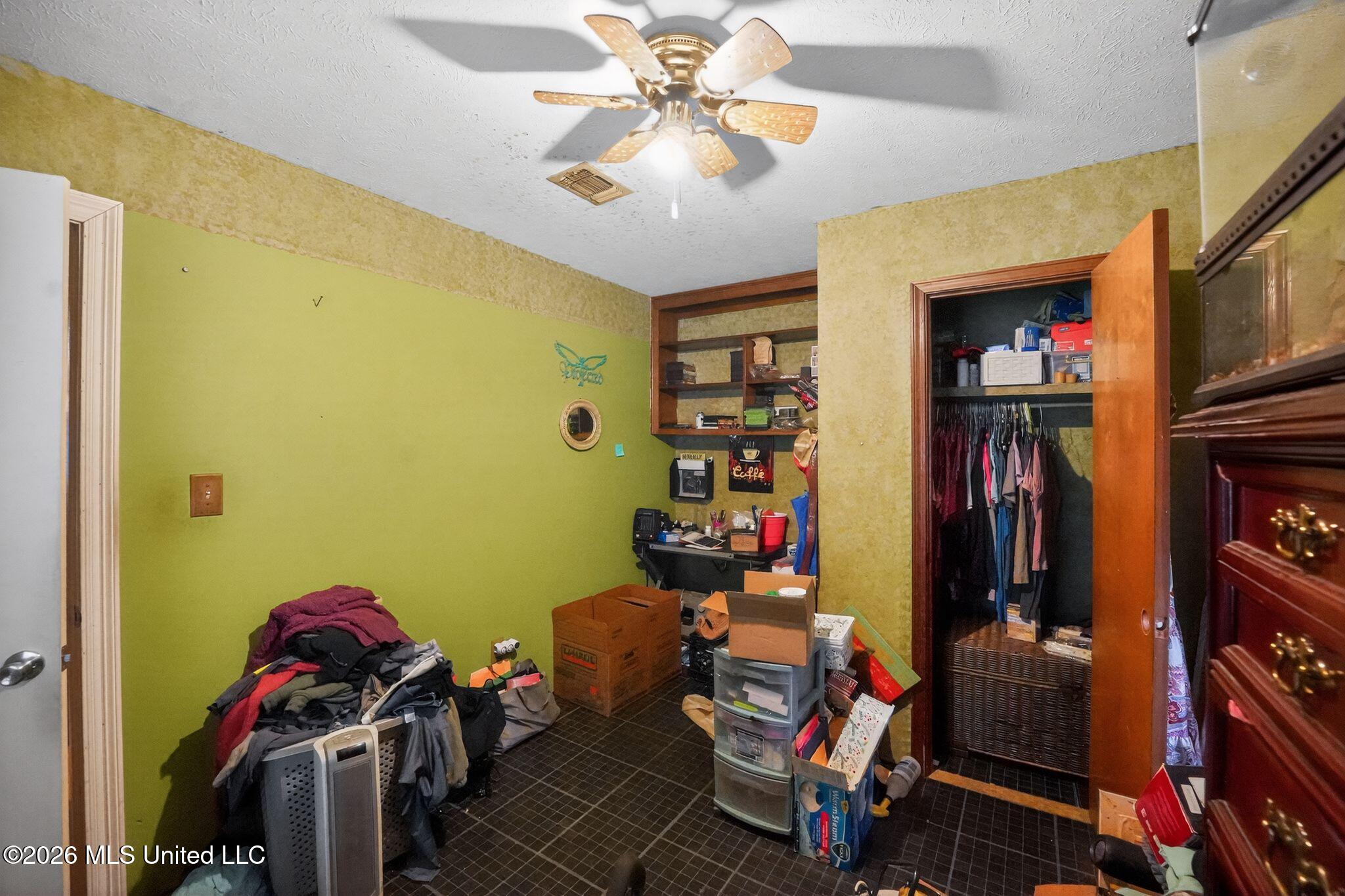 838 S Main Street Property Photo 28