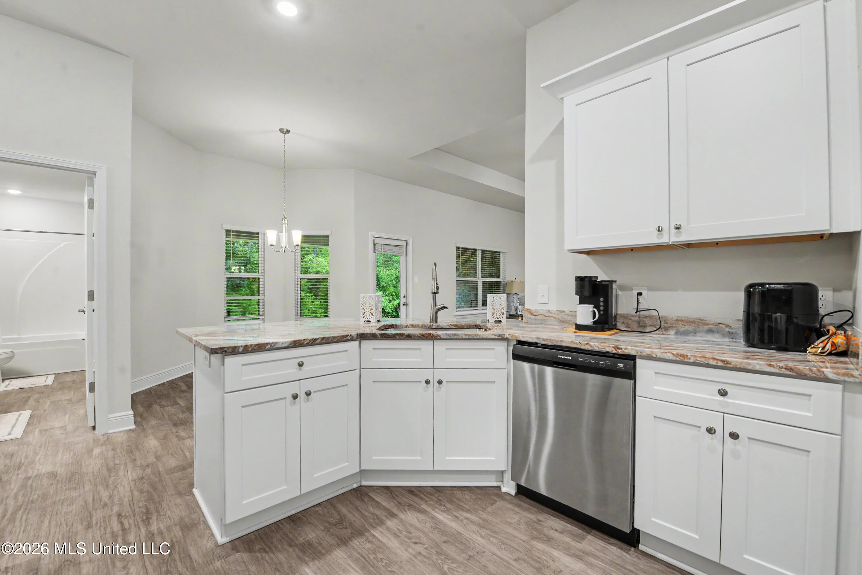 6223 Roxanne Way Property Photo 9