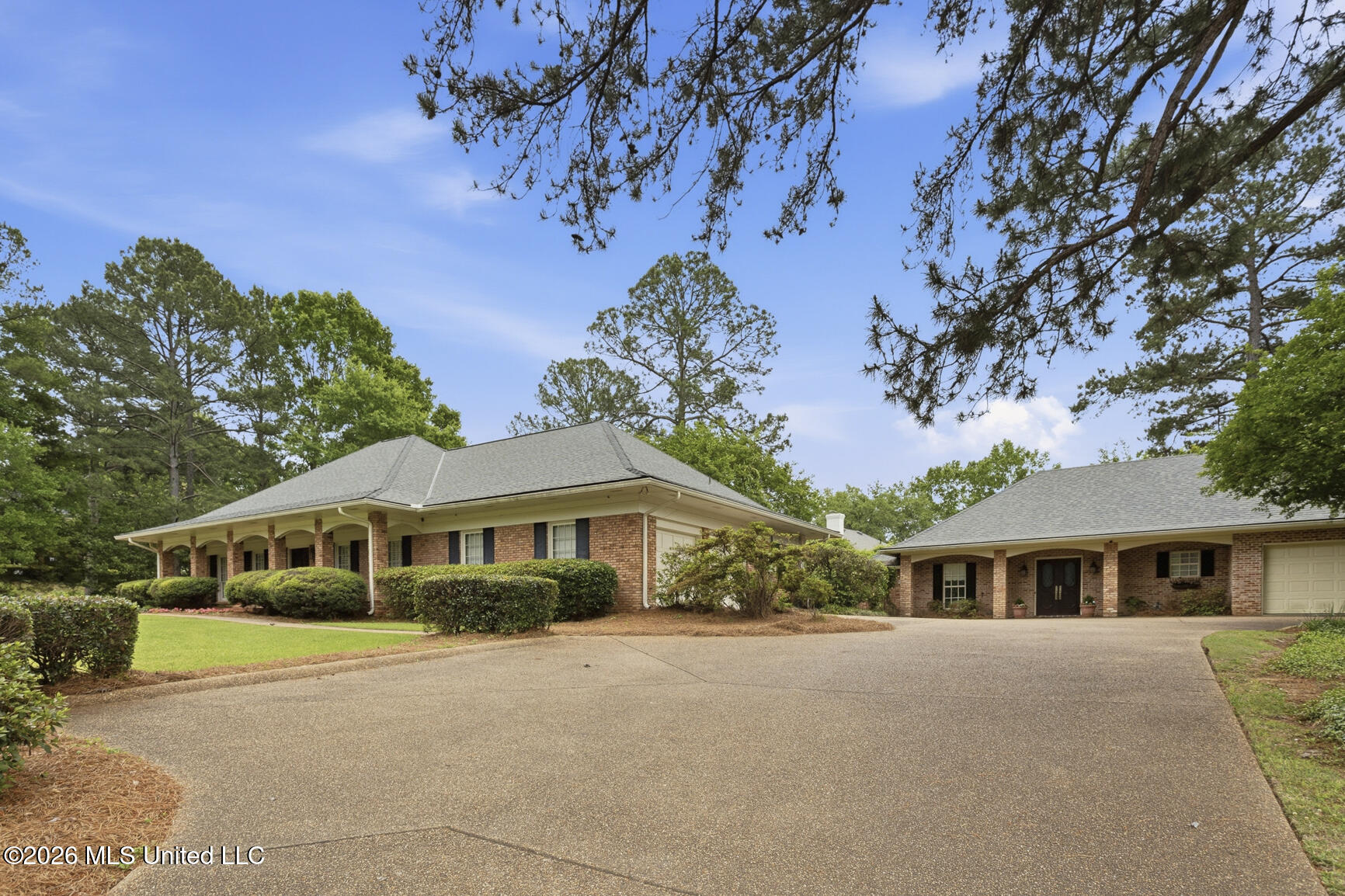 235 Brae Burn Drive Property Photo 1