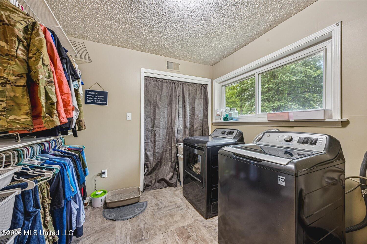 9350 College Road Property Photo 18