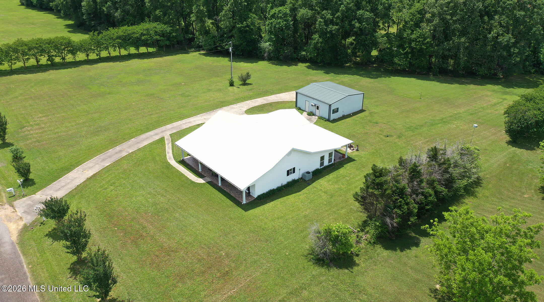 1024 Walker Lane Property Photo 4