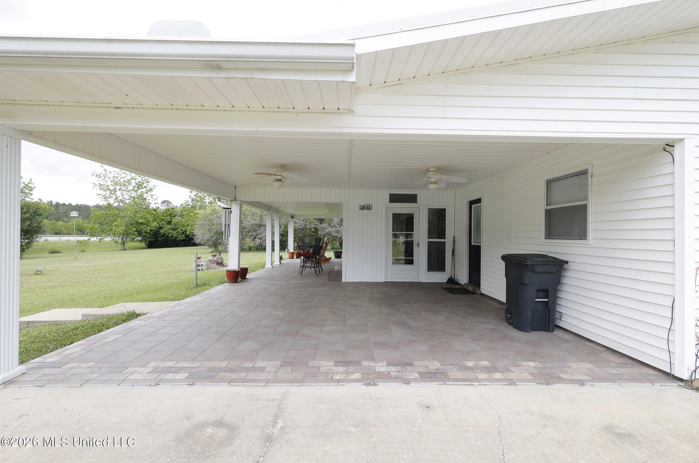1024 Walker Lane Property Photo 9