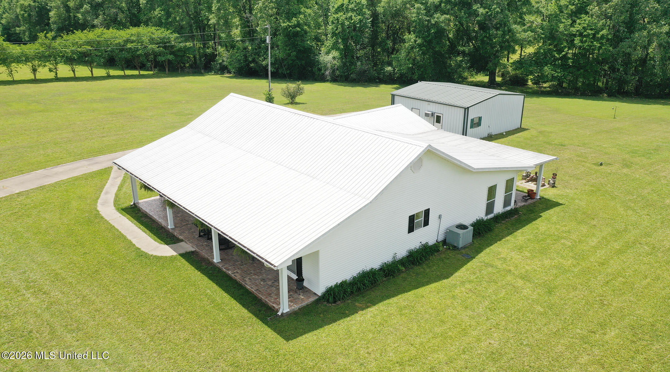 1024 Walker Lane Property Photo 16