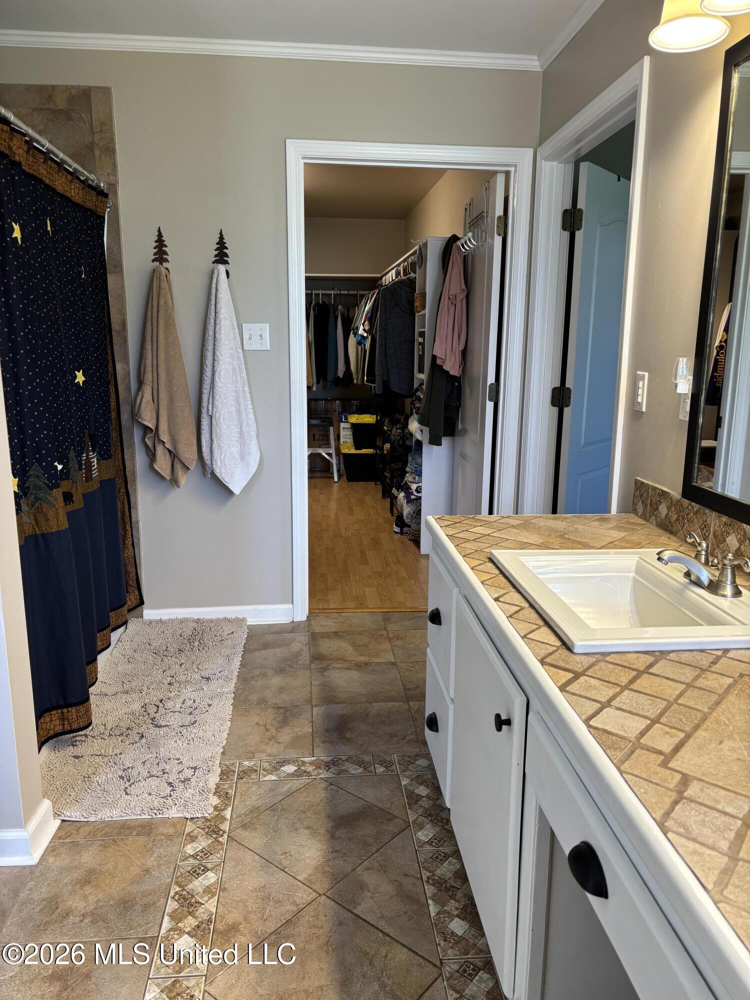 1024 Walker Lane Property Photo 39