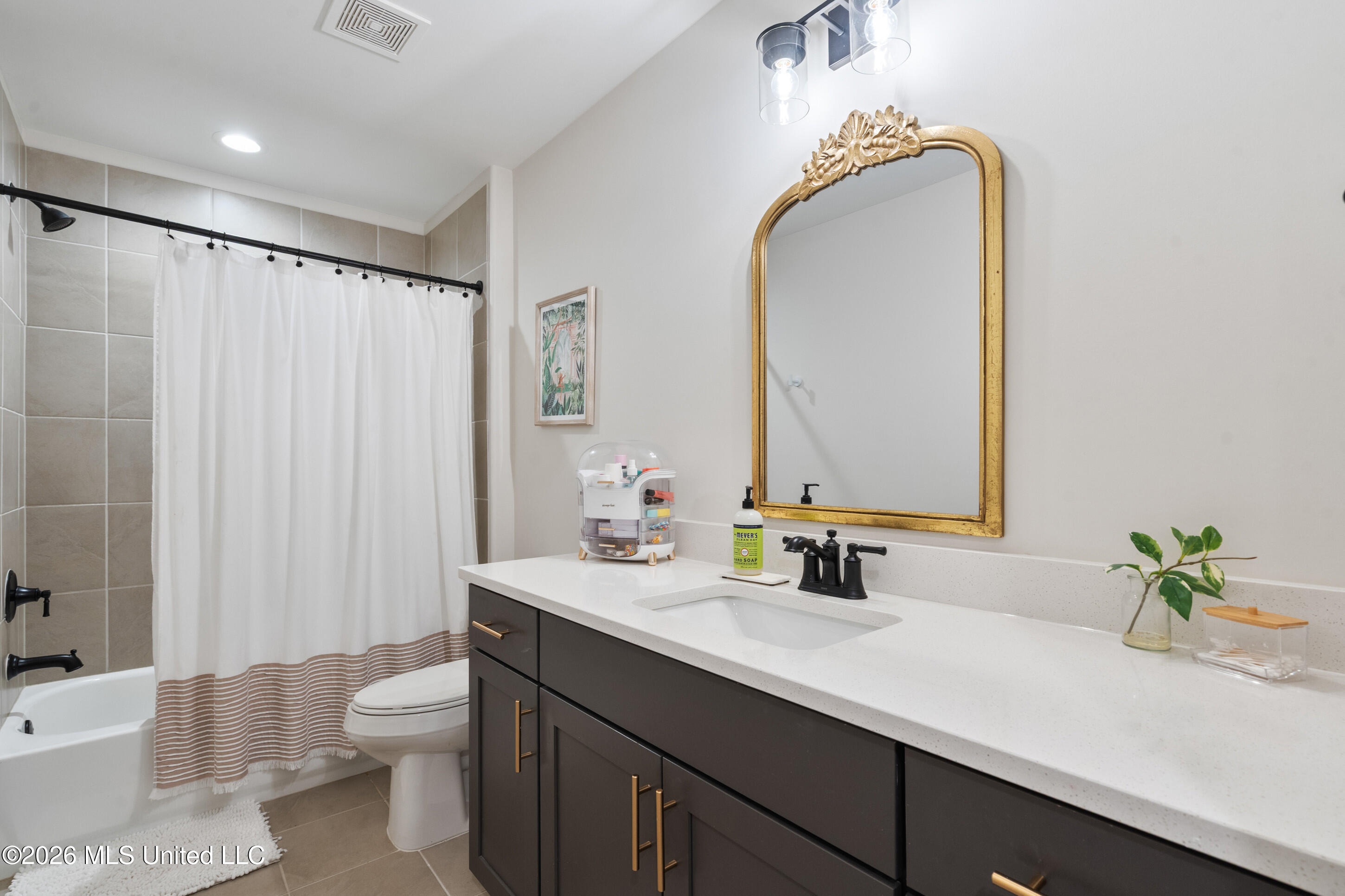 813 Hawkeye Street Property Photo 22