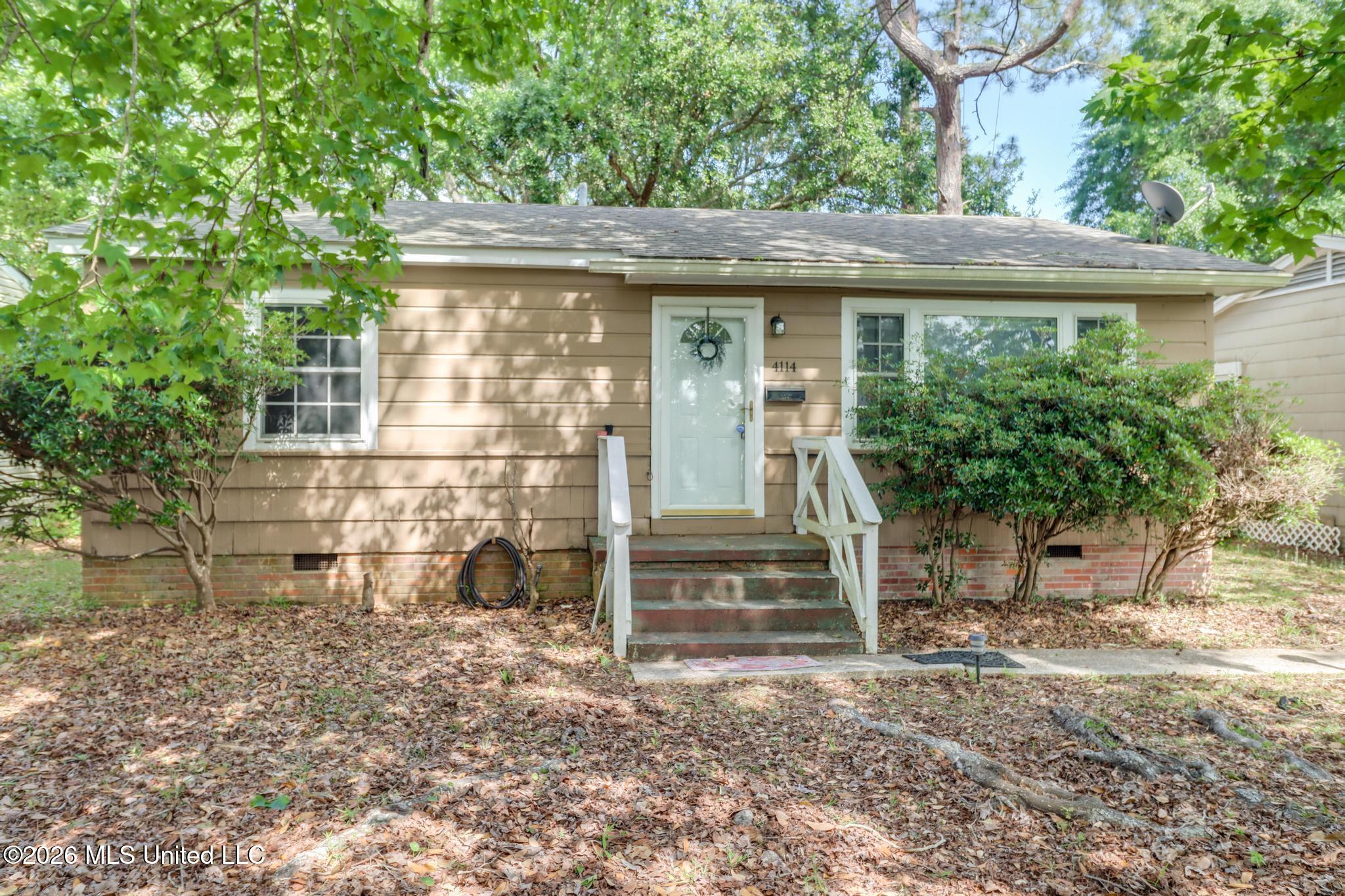 4114 Oak Avenue Property Photo 2