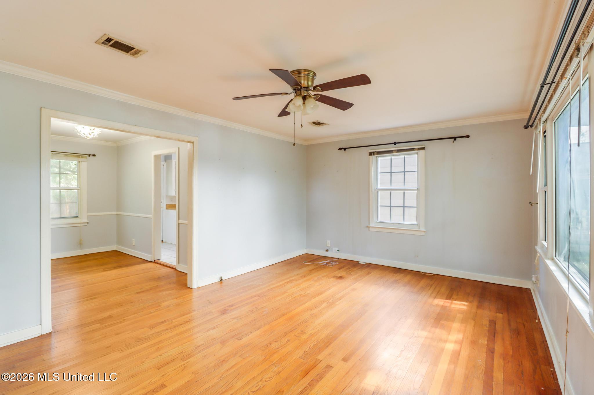4114 Oak Avenue Property Photo 3