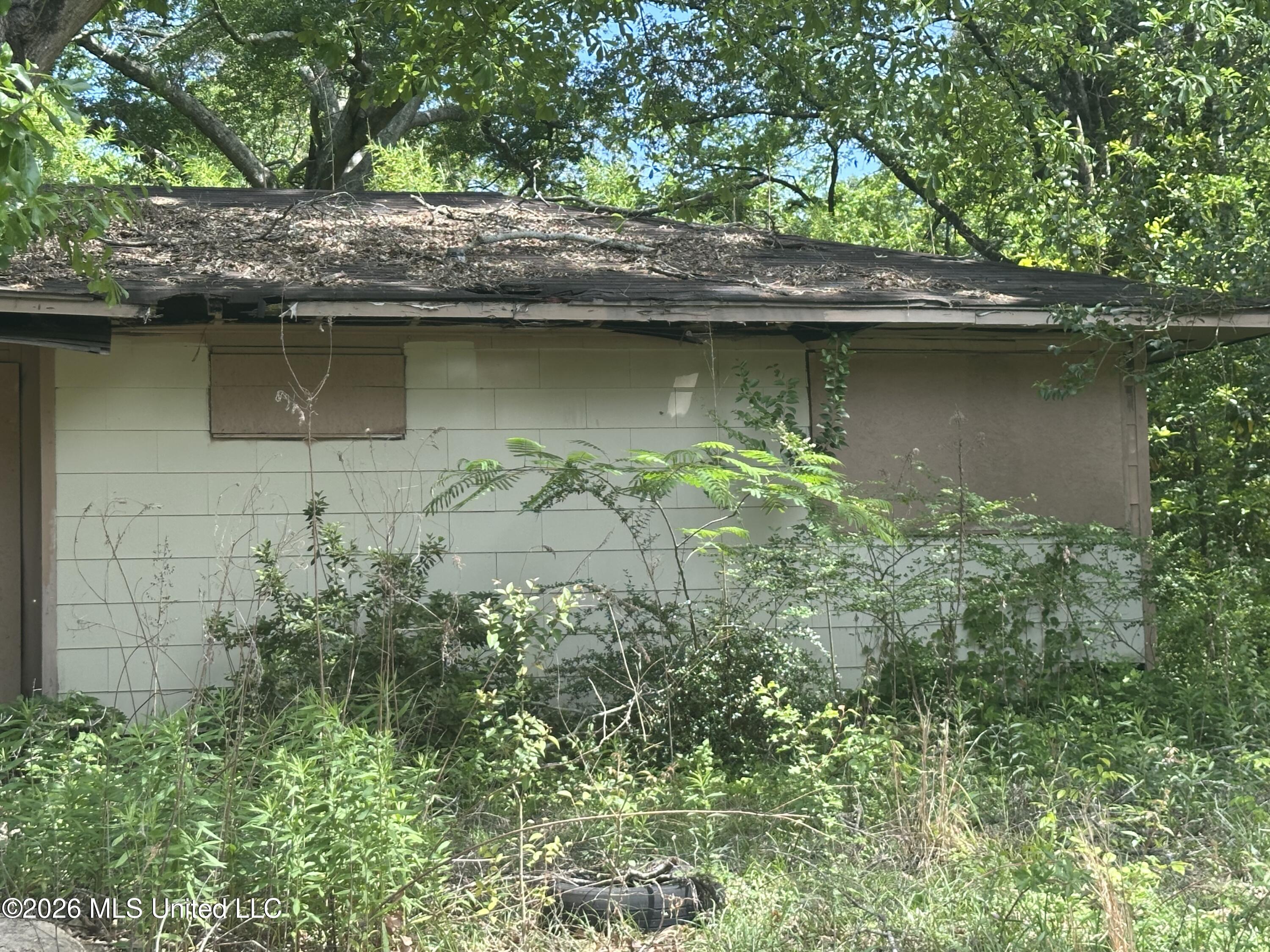 3236 Corey Drive Property Photo 4