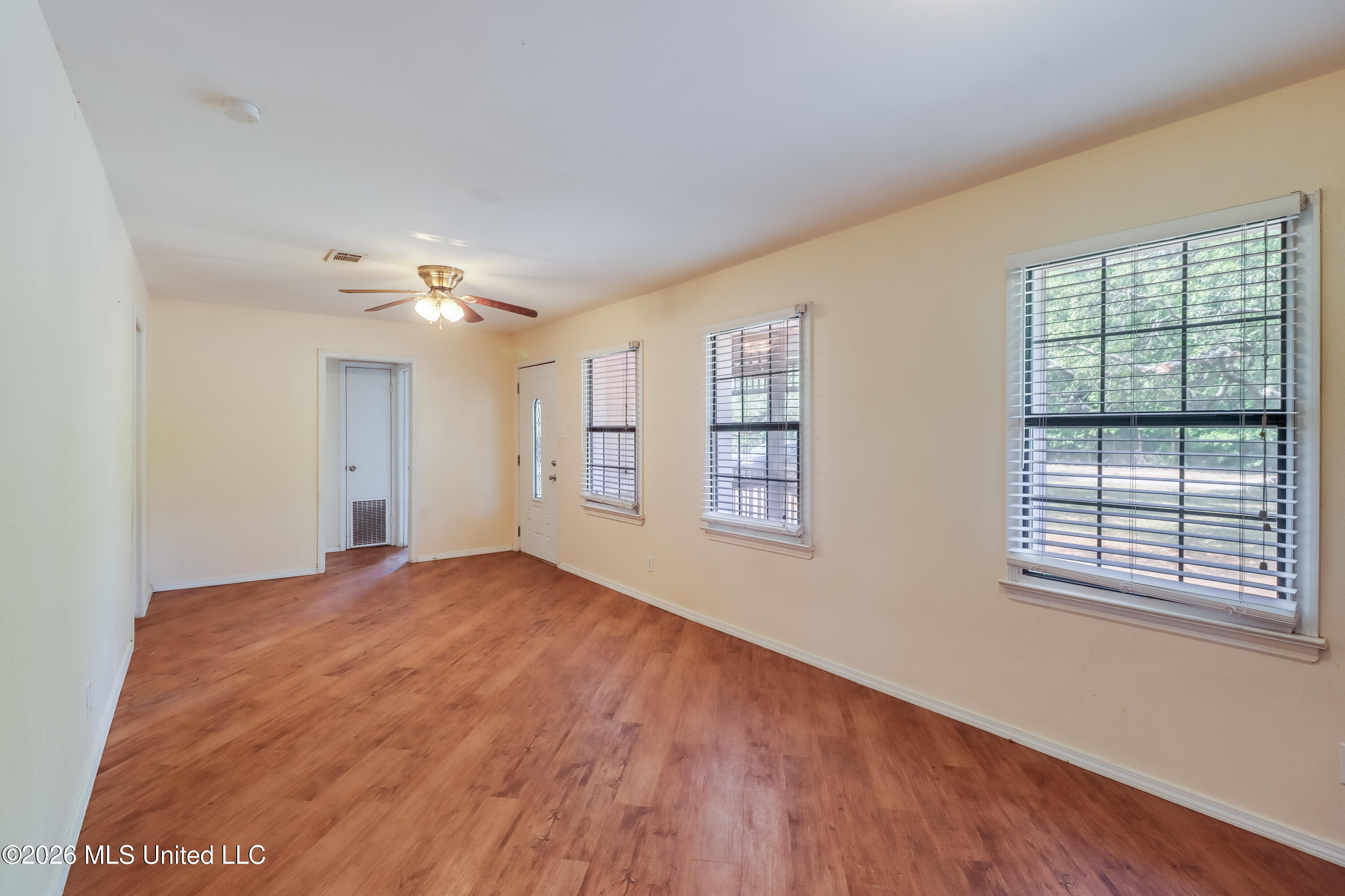 23083 Montebella Road Property Photo 3