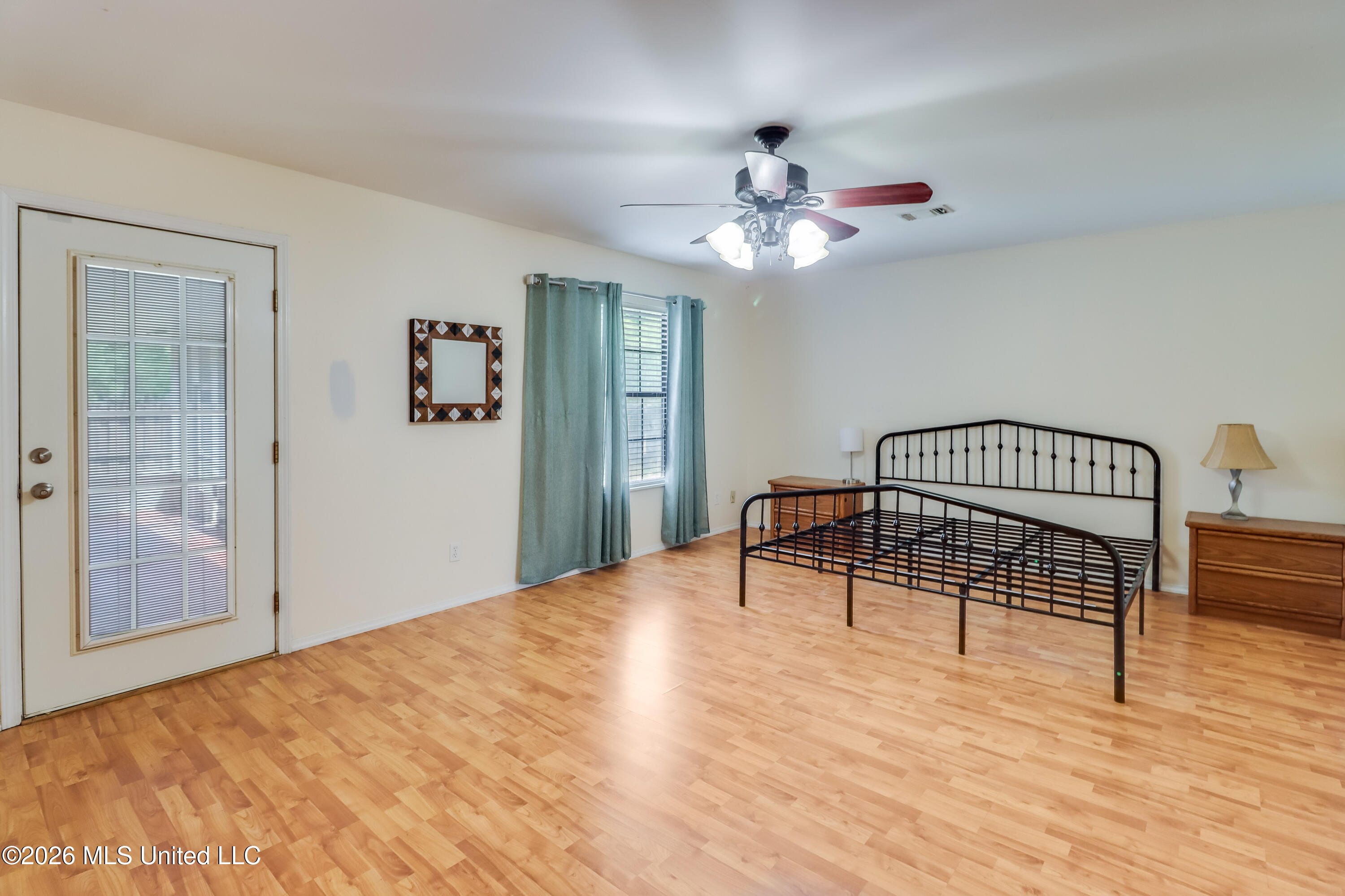 23083 Montebella Road Property Photo 14