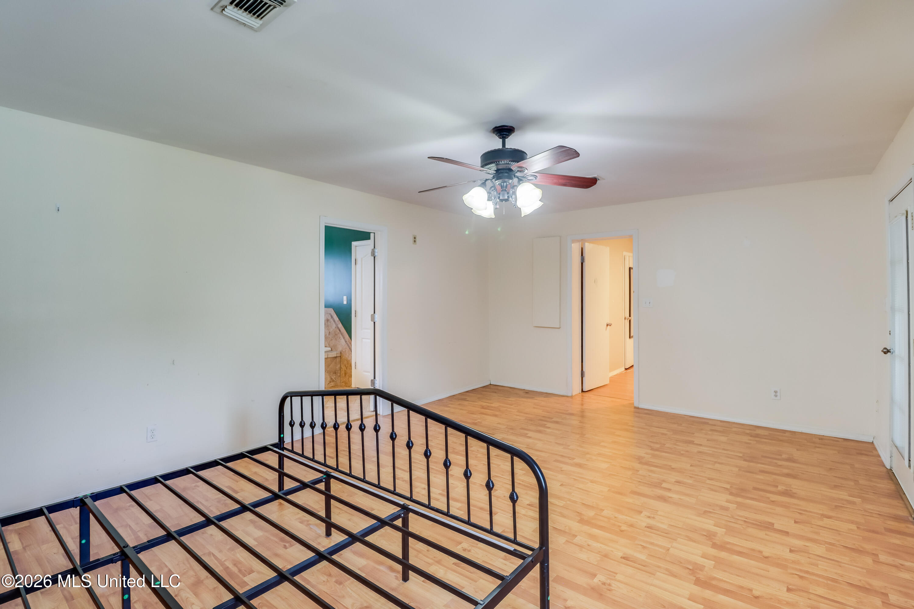 23083 Montebella Road Property Photo 15