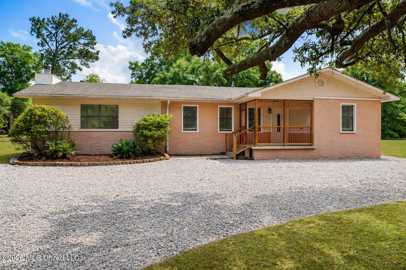 23083 Montebella Road Property Photo 22