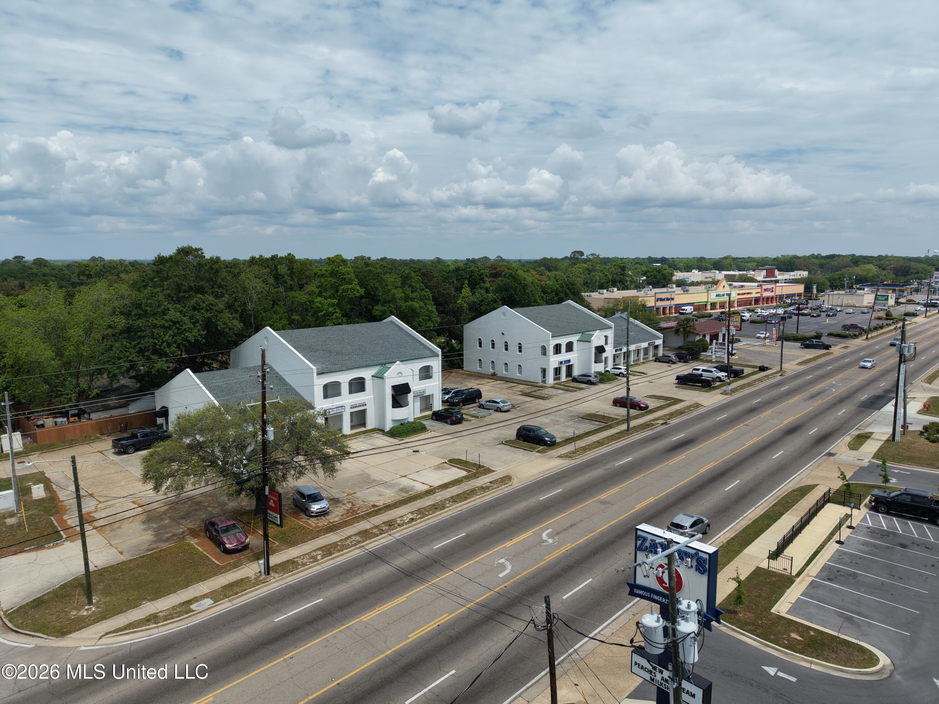 2436 Pass Road Property Photo 8