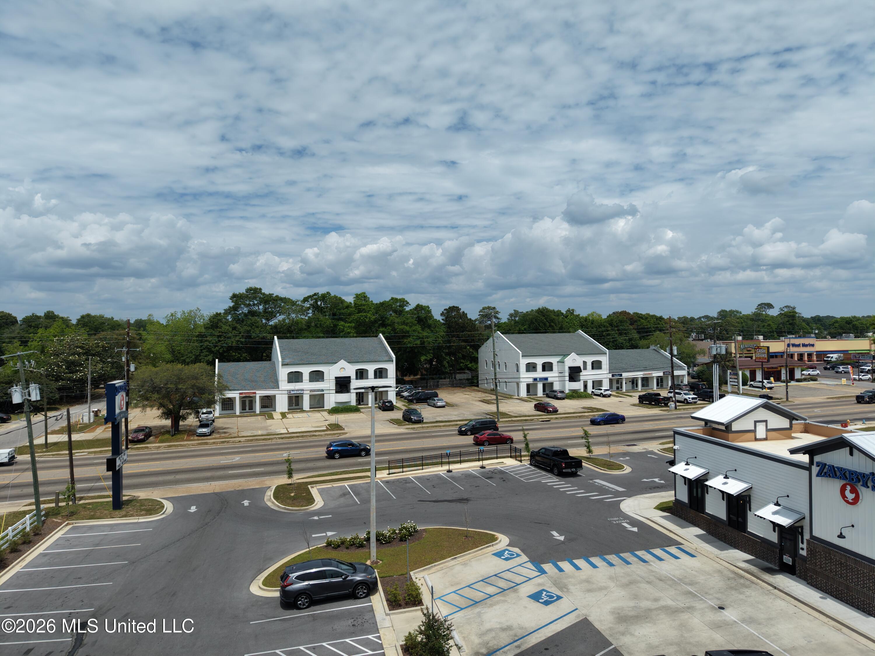 2436 Pass Road Property Photo 10