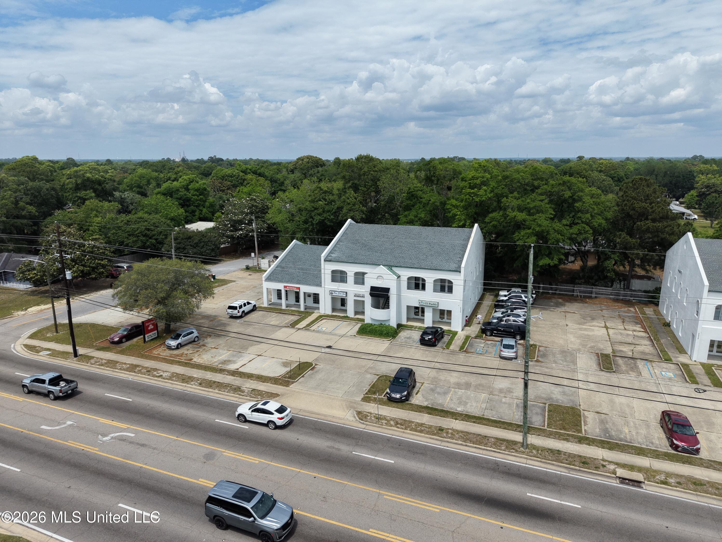 2436 Pass Road Property Photo 12