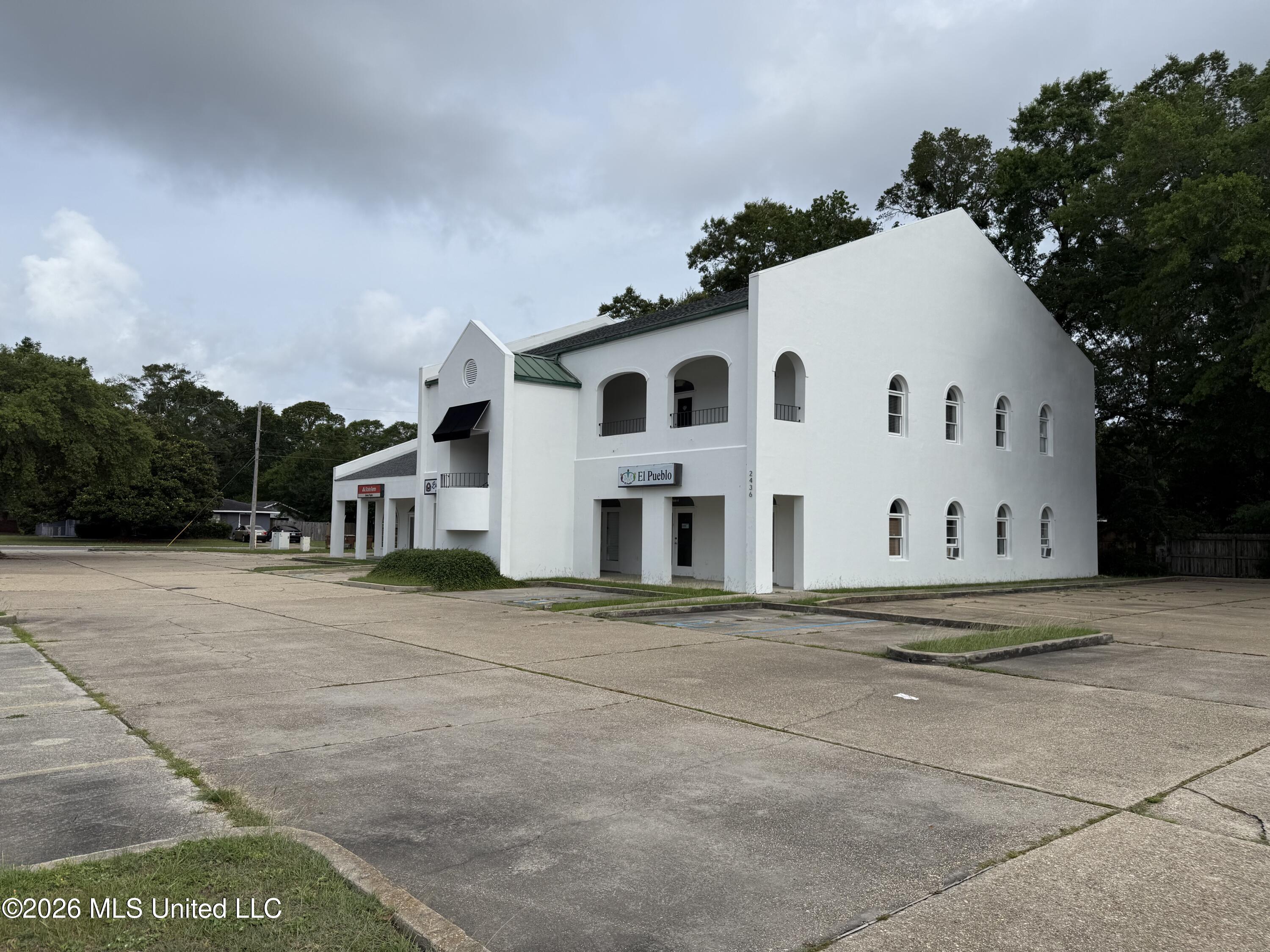 2436 Pass Road Property Photo 13