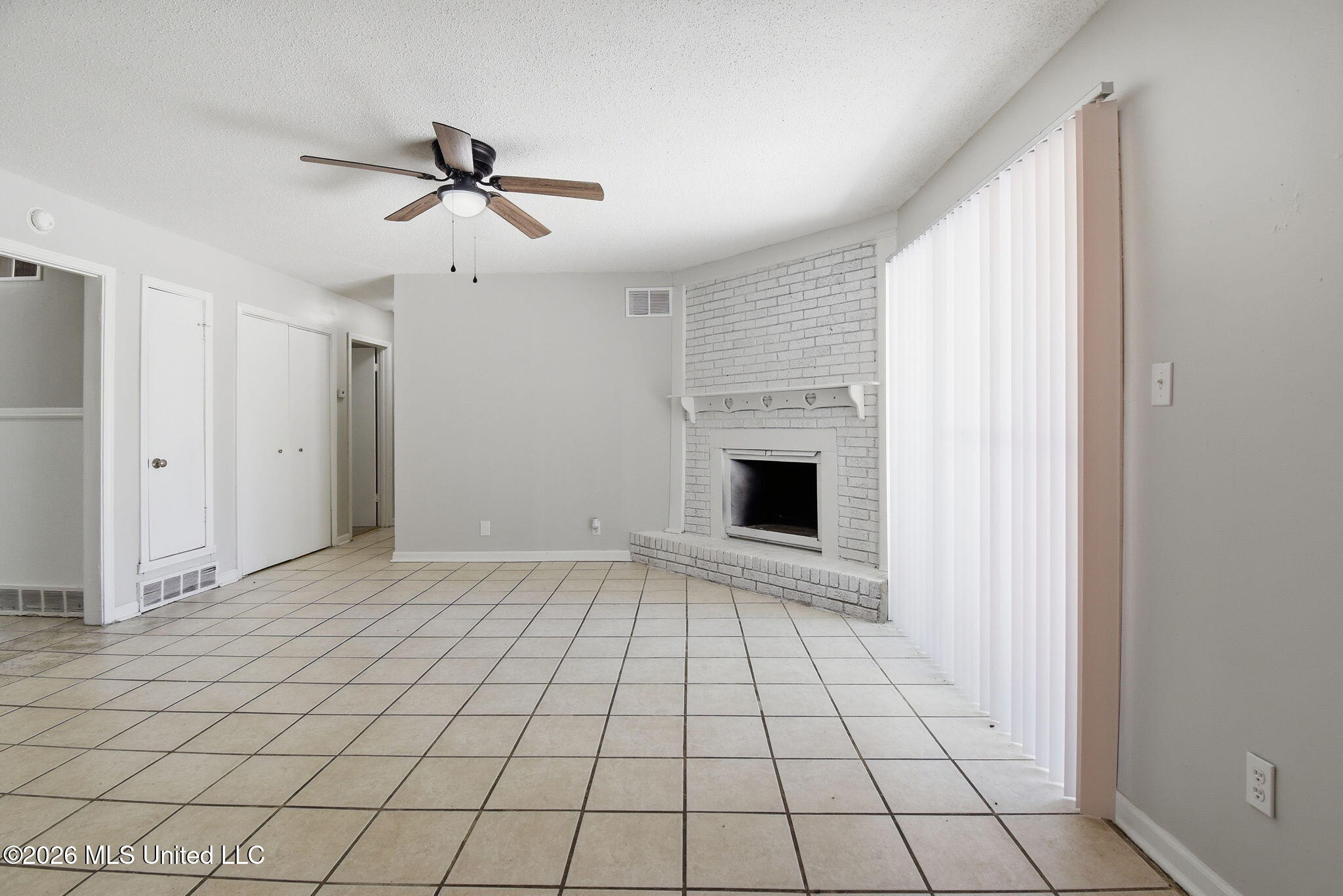 6460 Birchfield Circle Property Photo 4