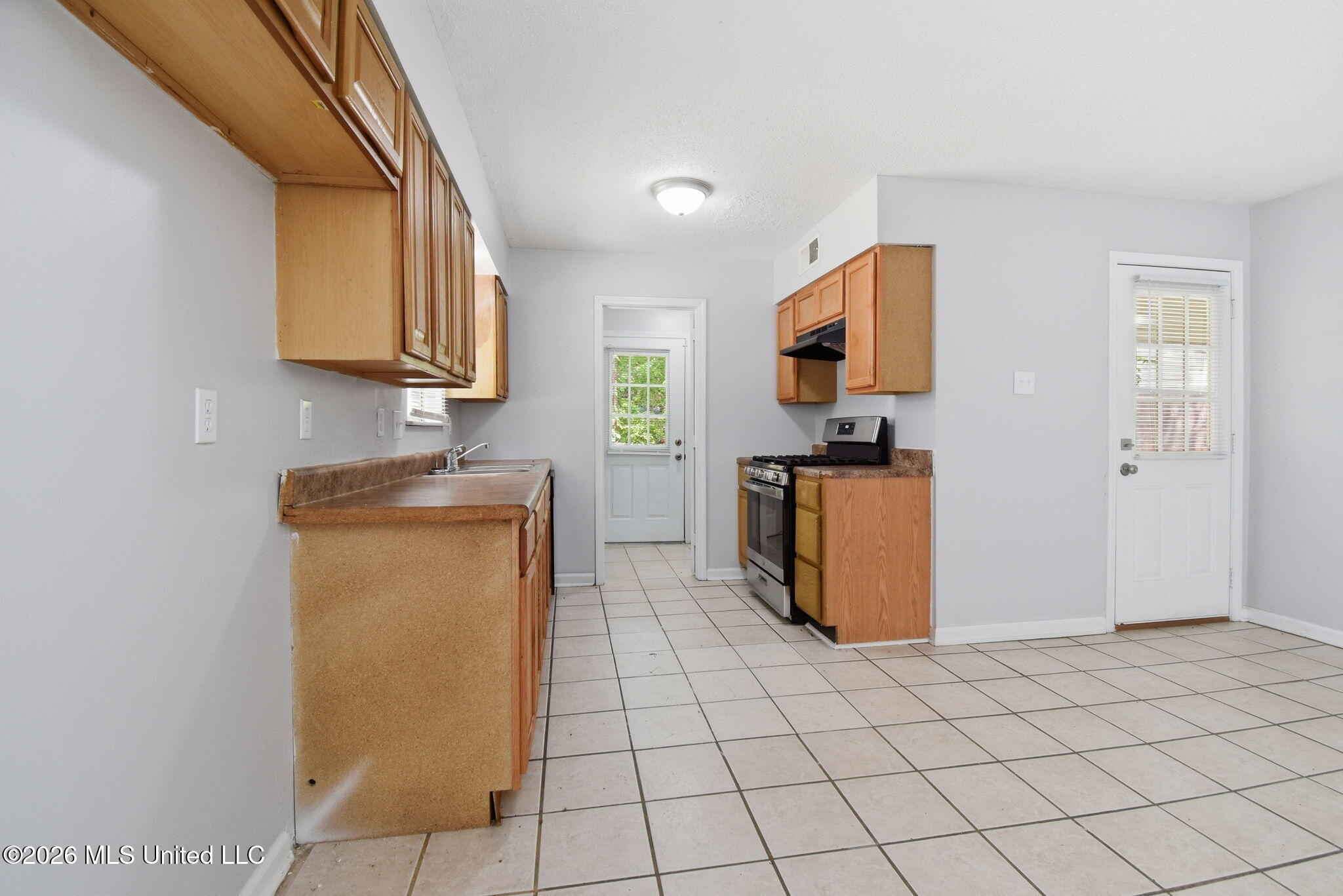 6460 Birchfield Circle Property Photo 6