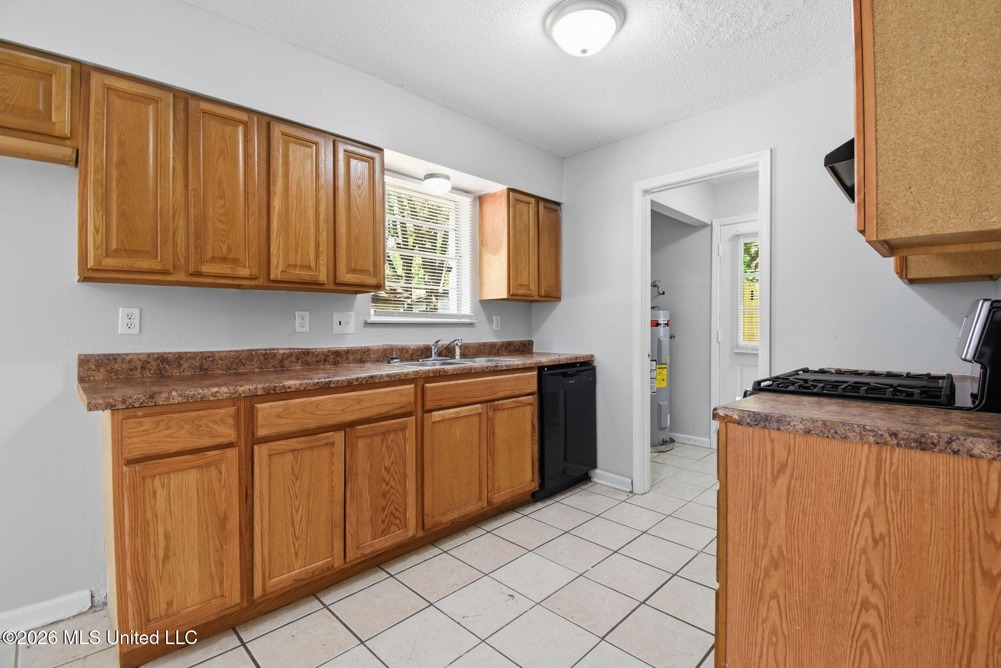 6460 Birchfield Circle Property Photo 7