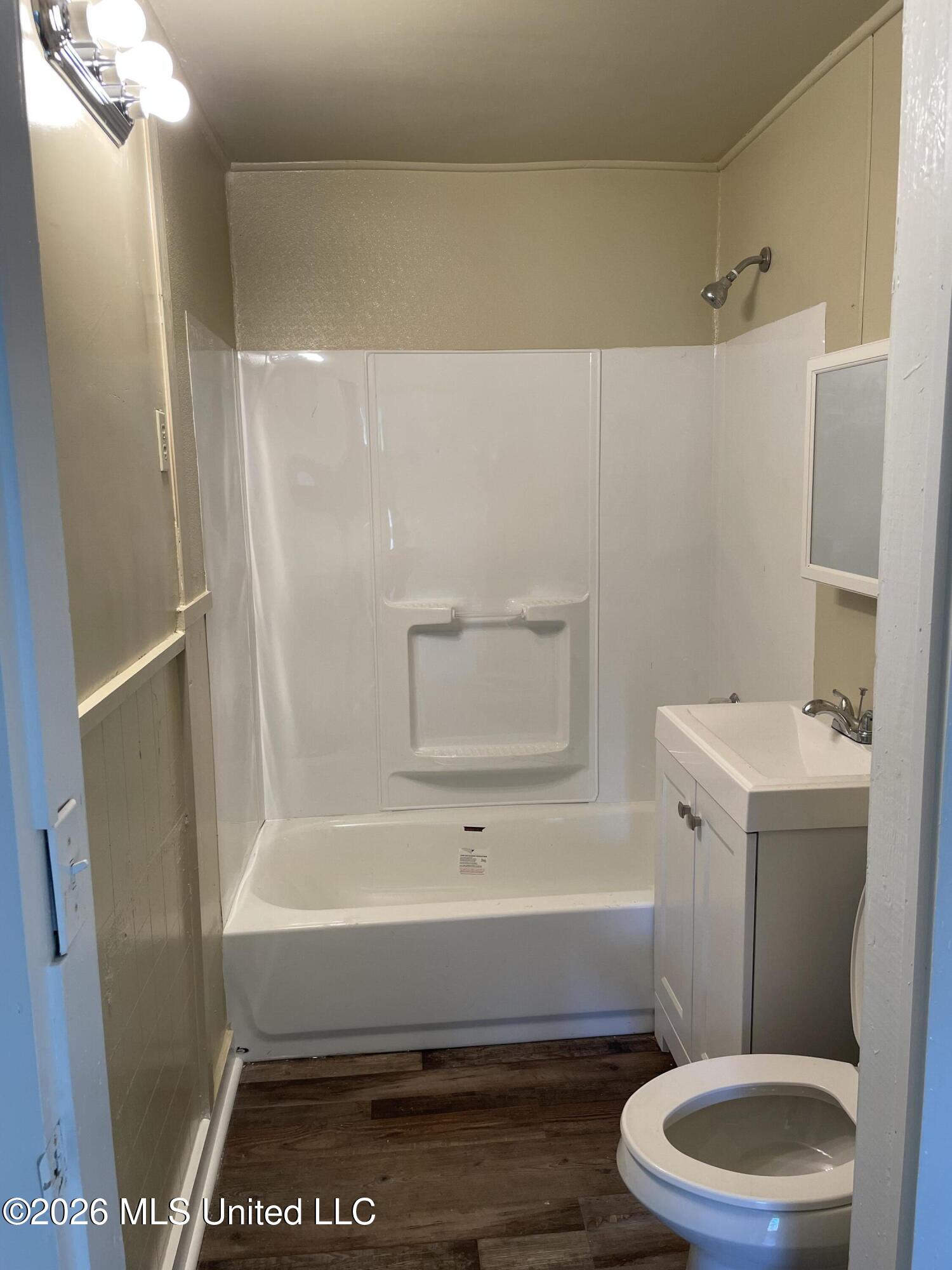 2011 Carrollton Avenue Property Photo 2