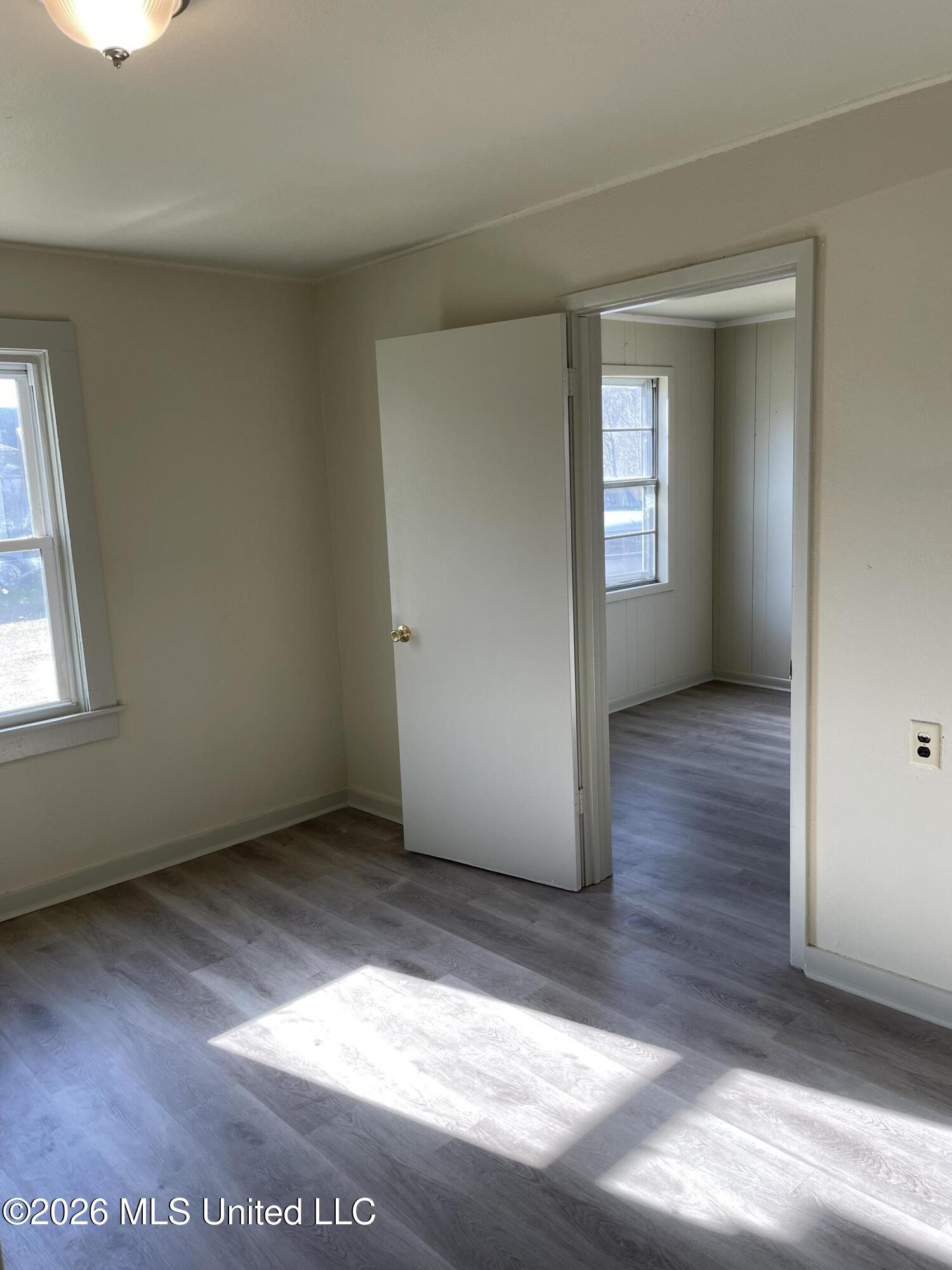 2011 Carrollton Avenue Property Photo 5