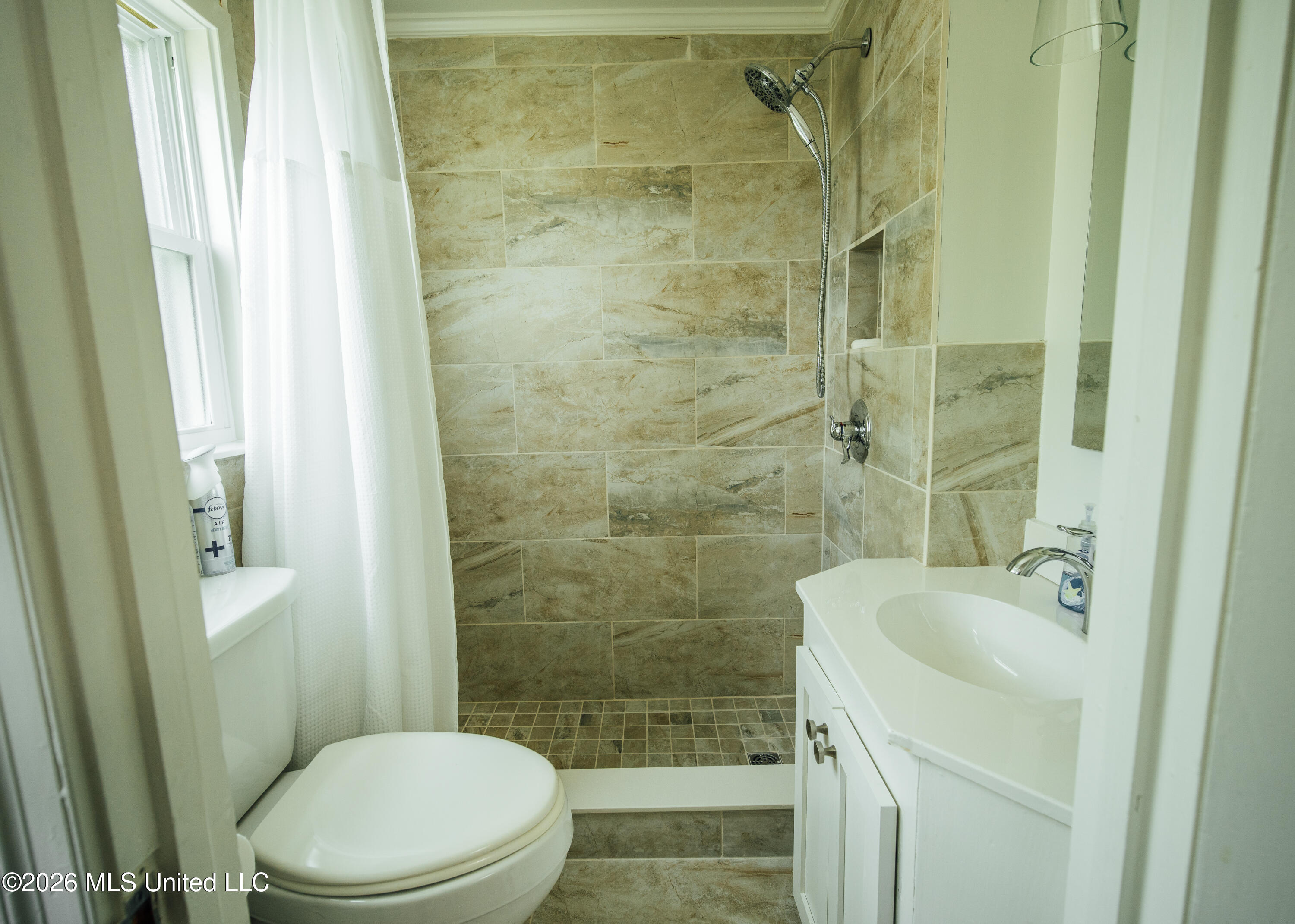 902 Mound Street Property Photo 21
