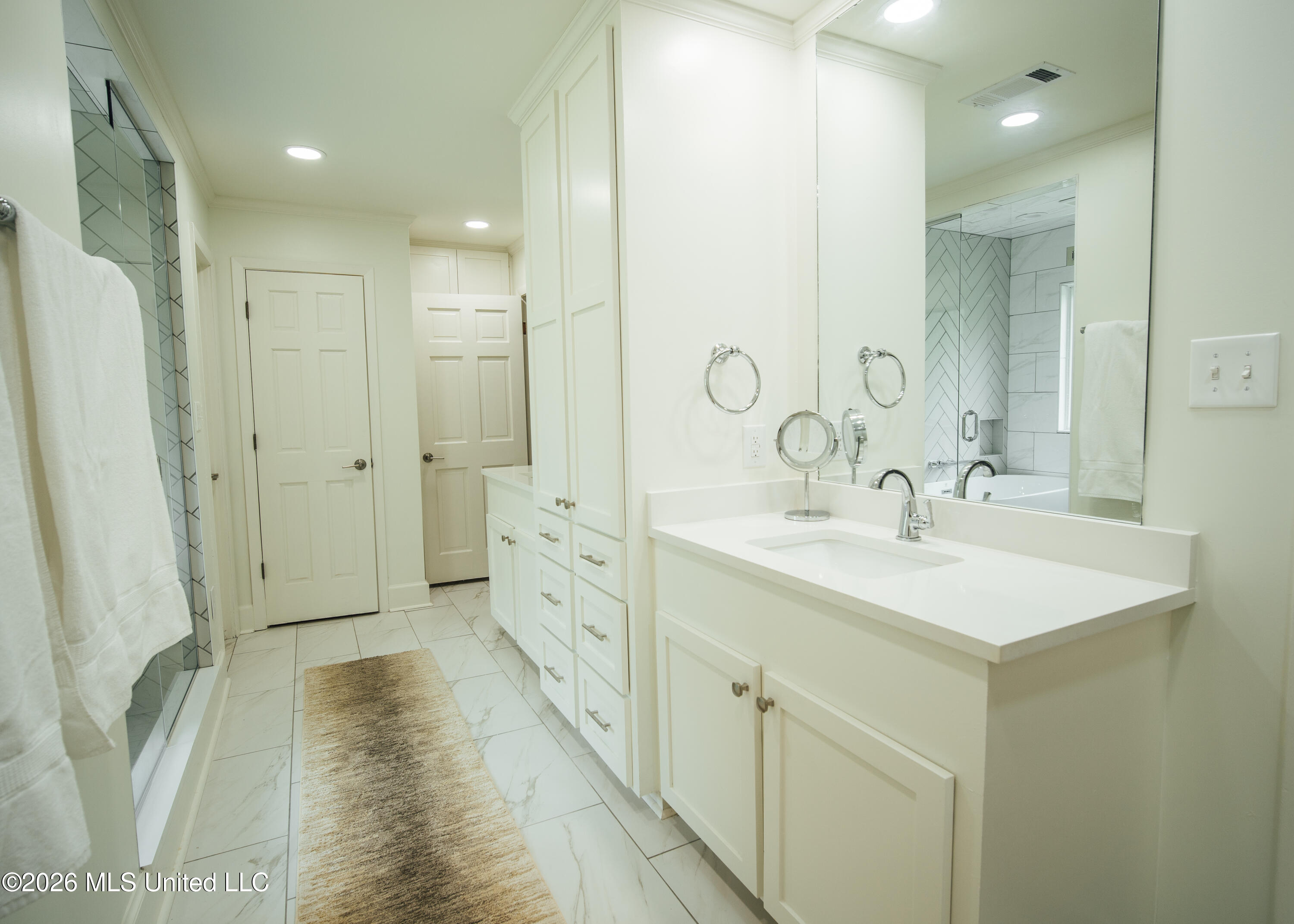 902 Mound Street Property Photo 24