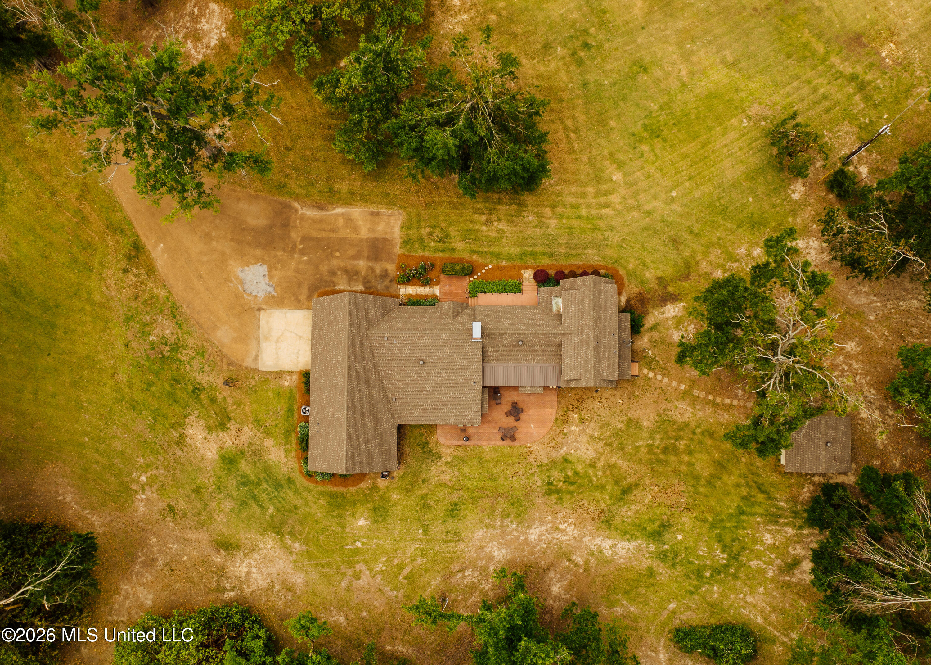 902 Mound Street Property Photo 49