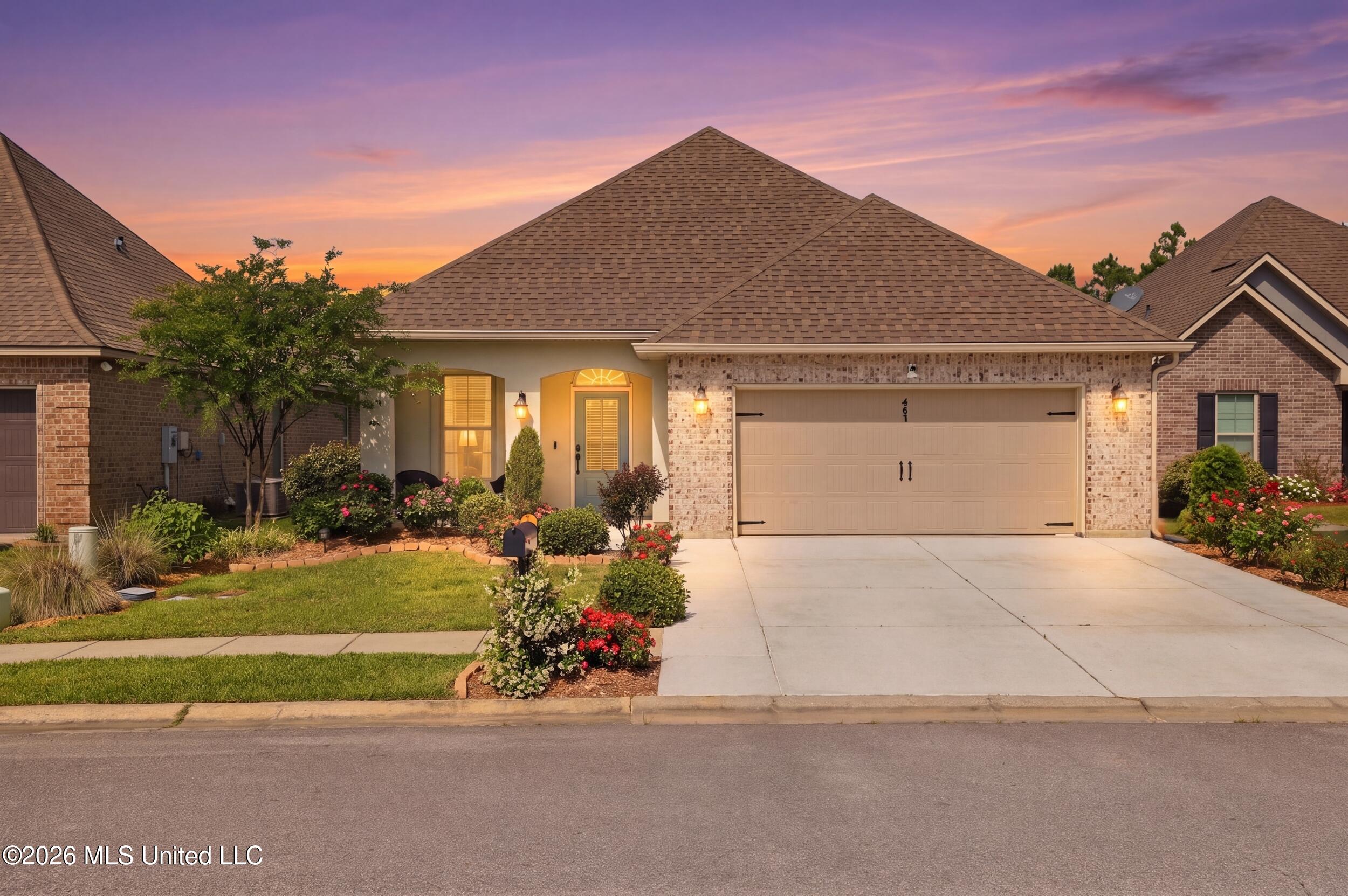461 Palm Breeze Drive Property Photo 1