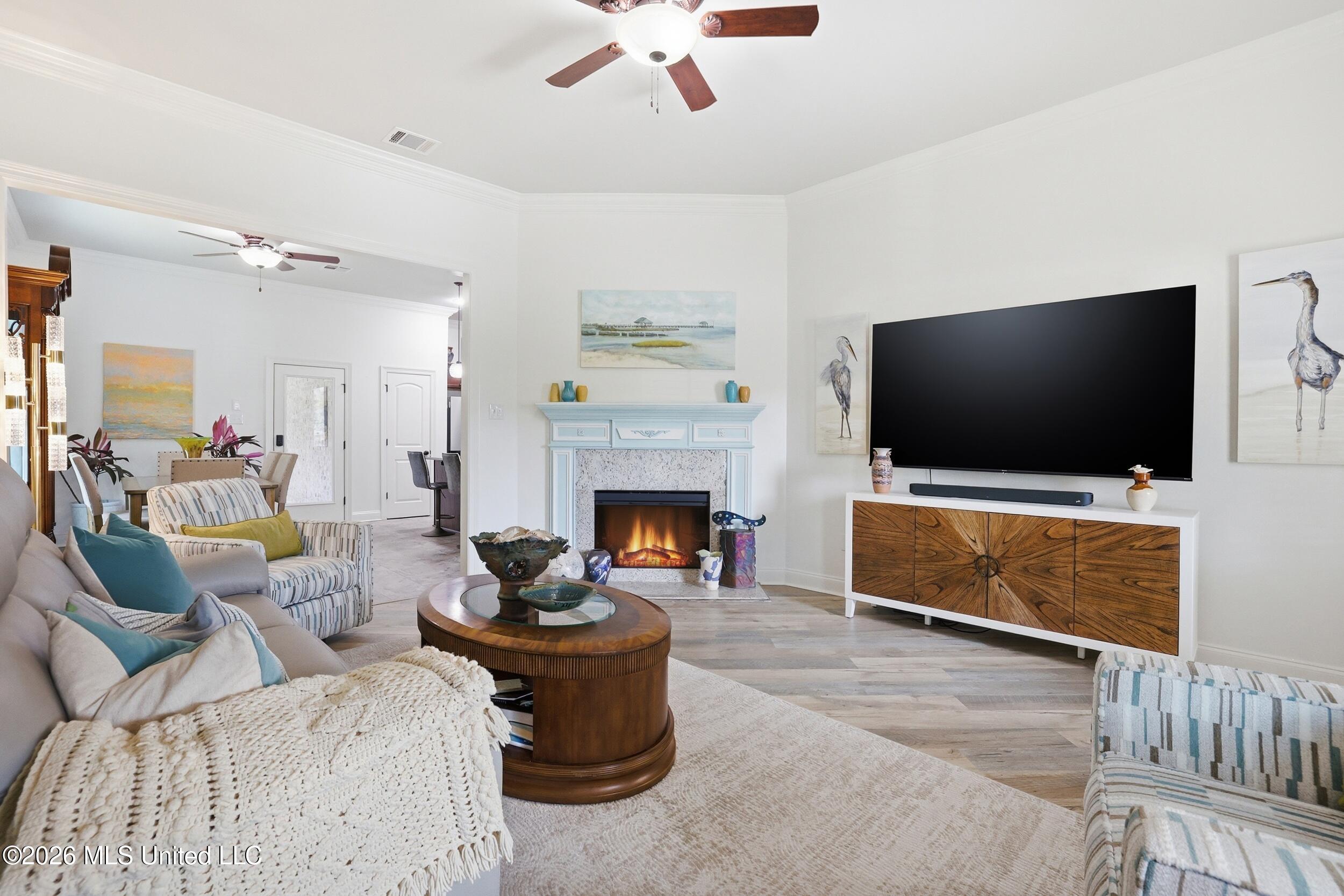 461 Palm Breeze Drive Property Photo 10