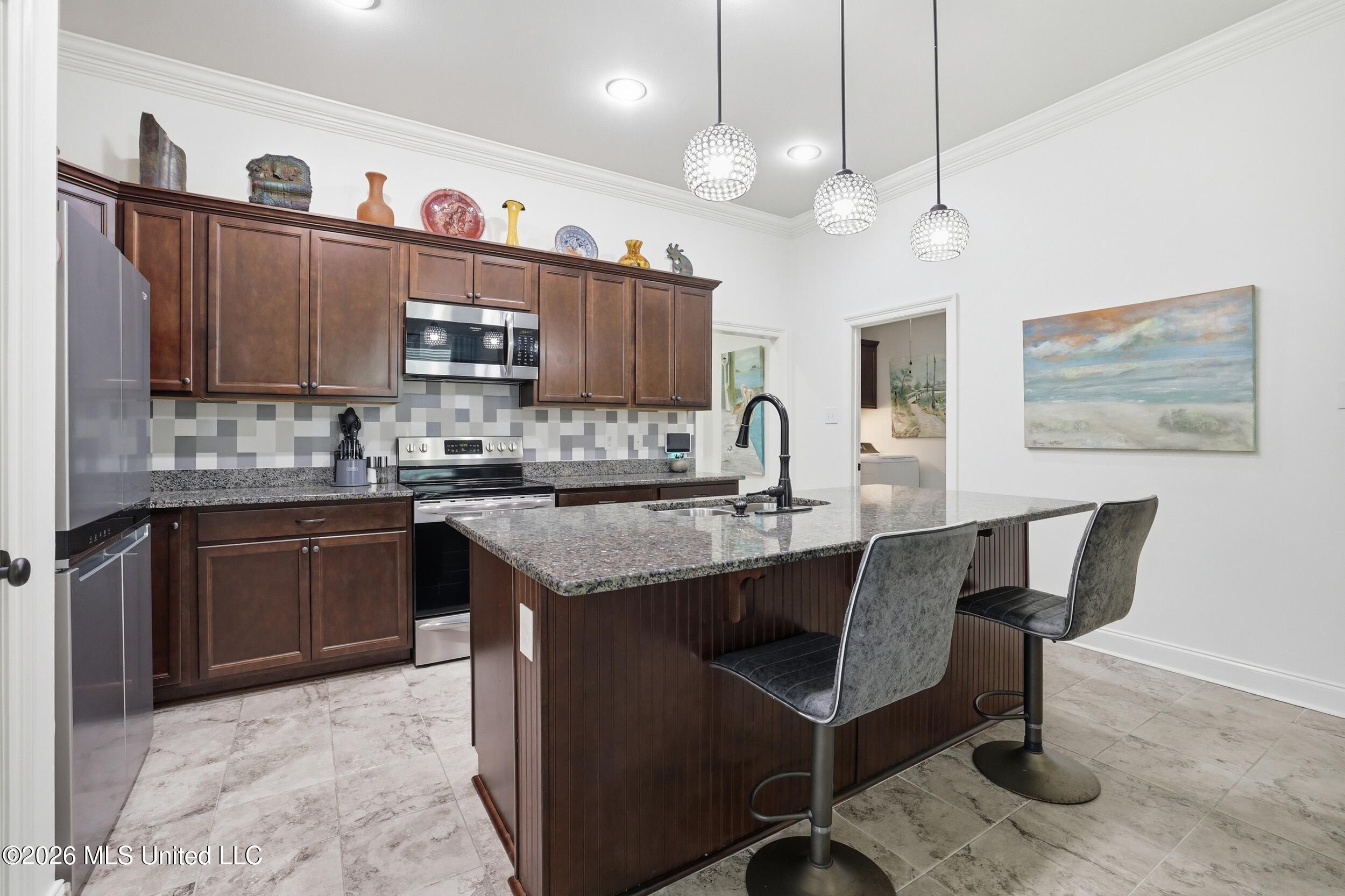 461 Palm Breeze Drive Property Photo 15