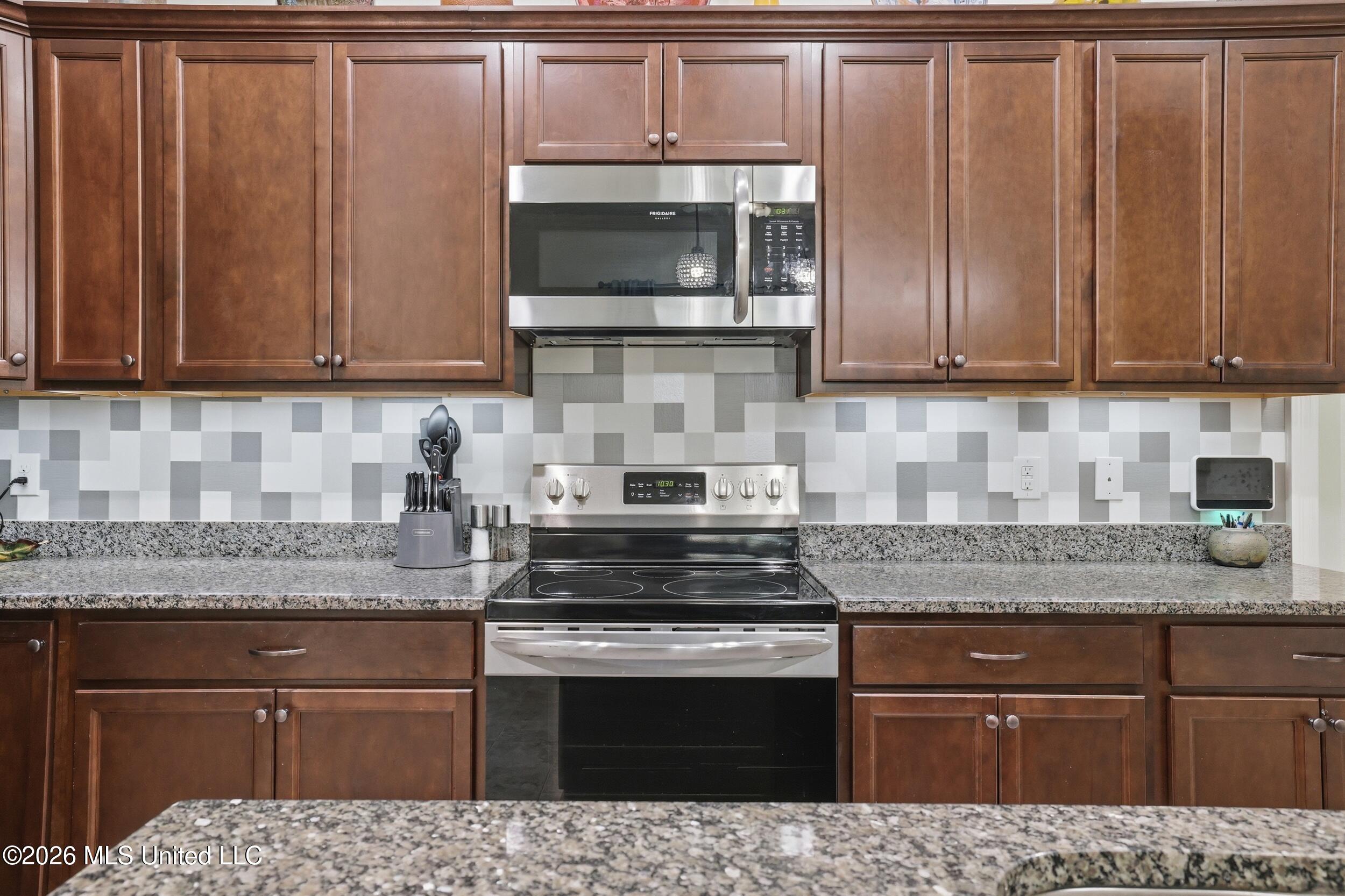 461 Palm Breeze Drive Property Photo 17
