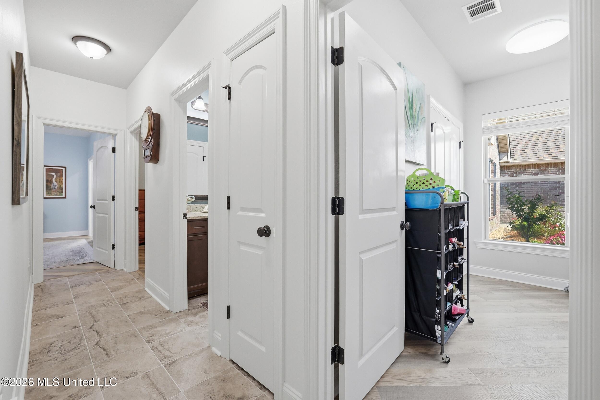 461 Palm Breeze Drive Property Photo 21