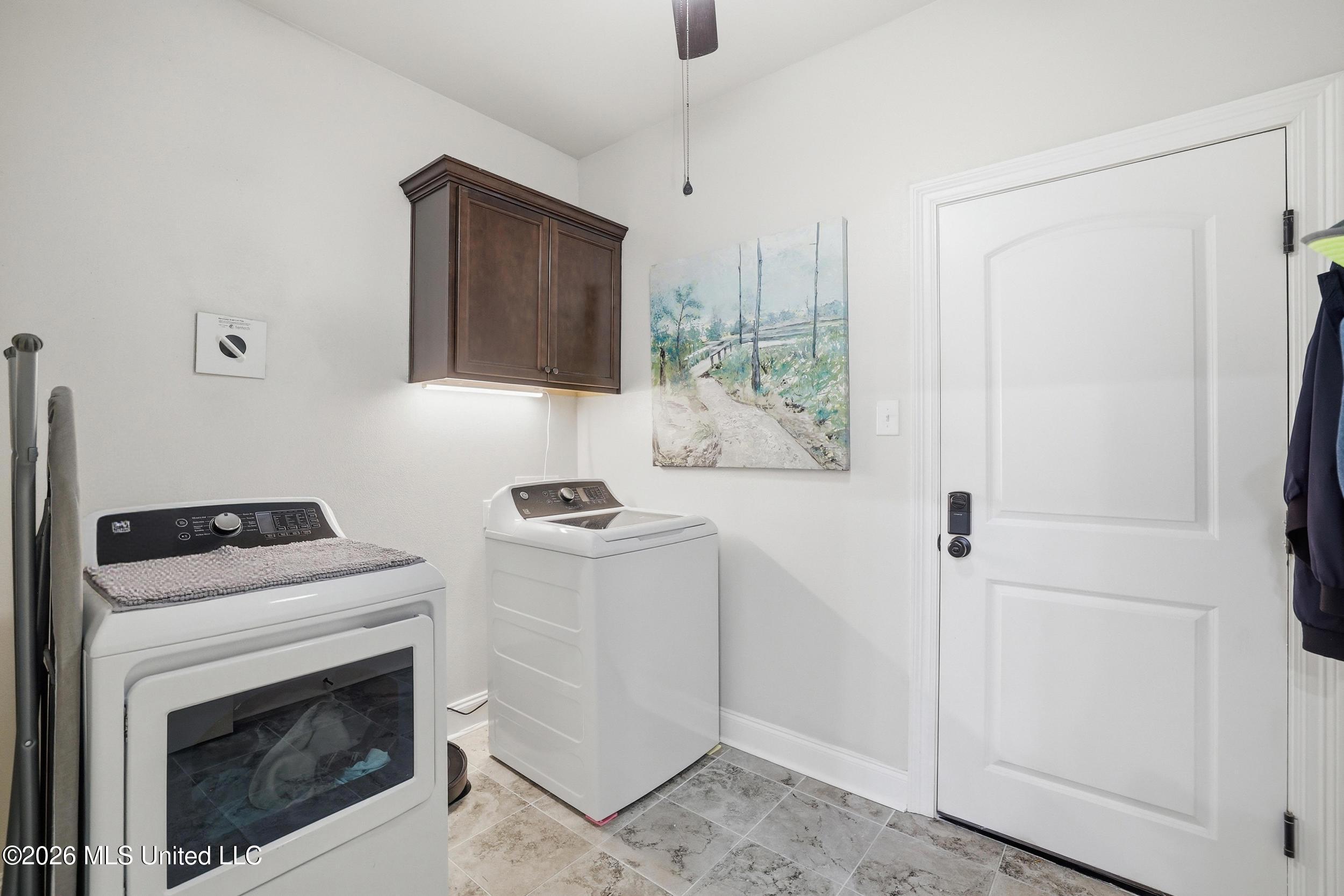 461 Palm Breeze Drive Property Photo 35