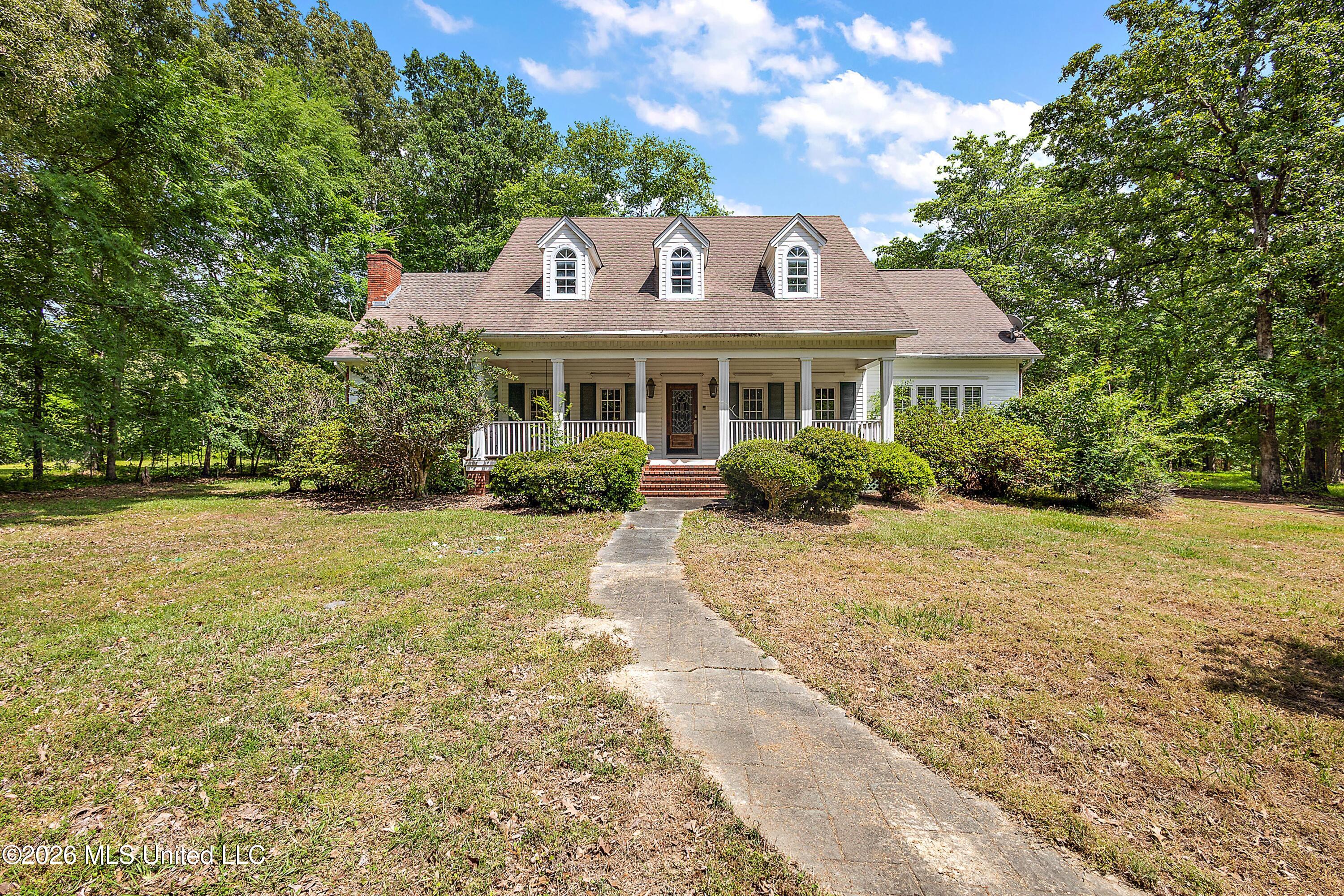 241 Heathway Cove Property Photo 1