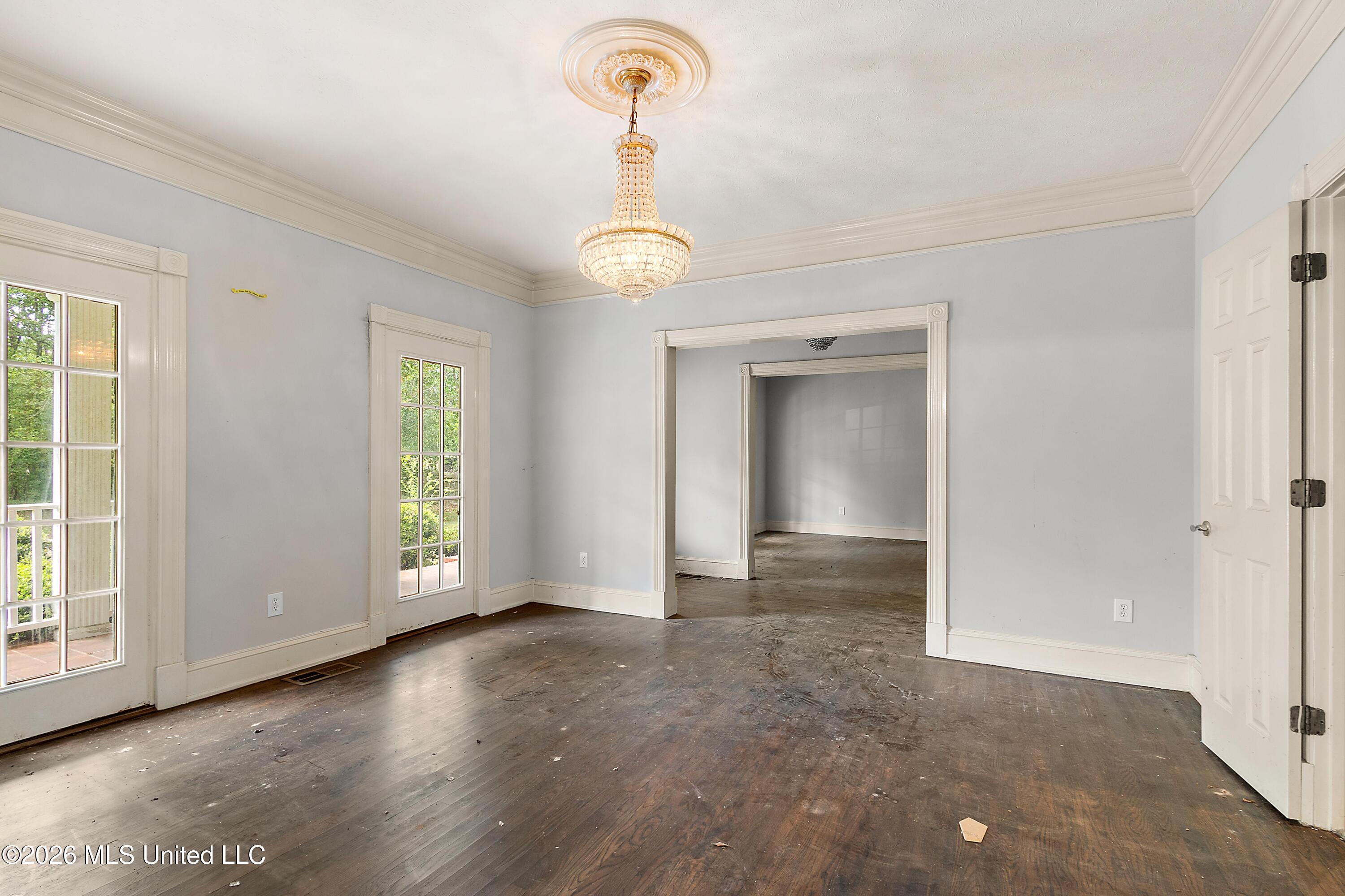 241 Heathway Cove Property Photo 2