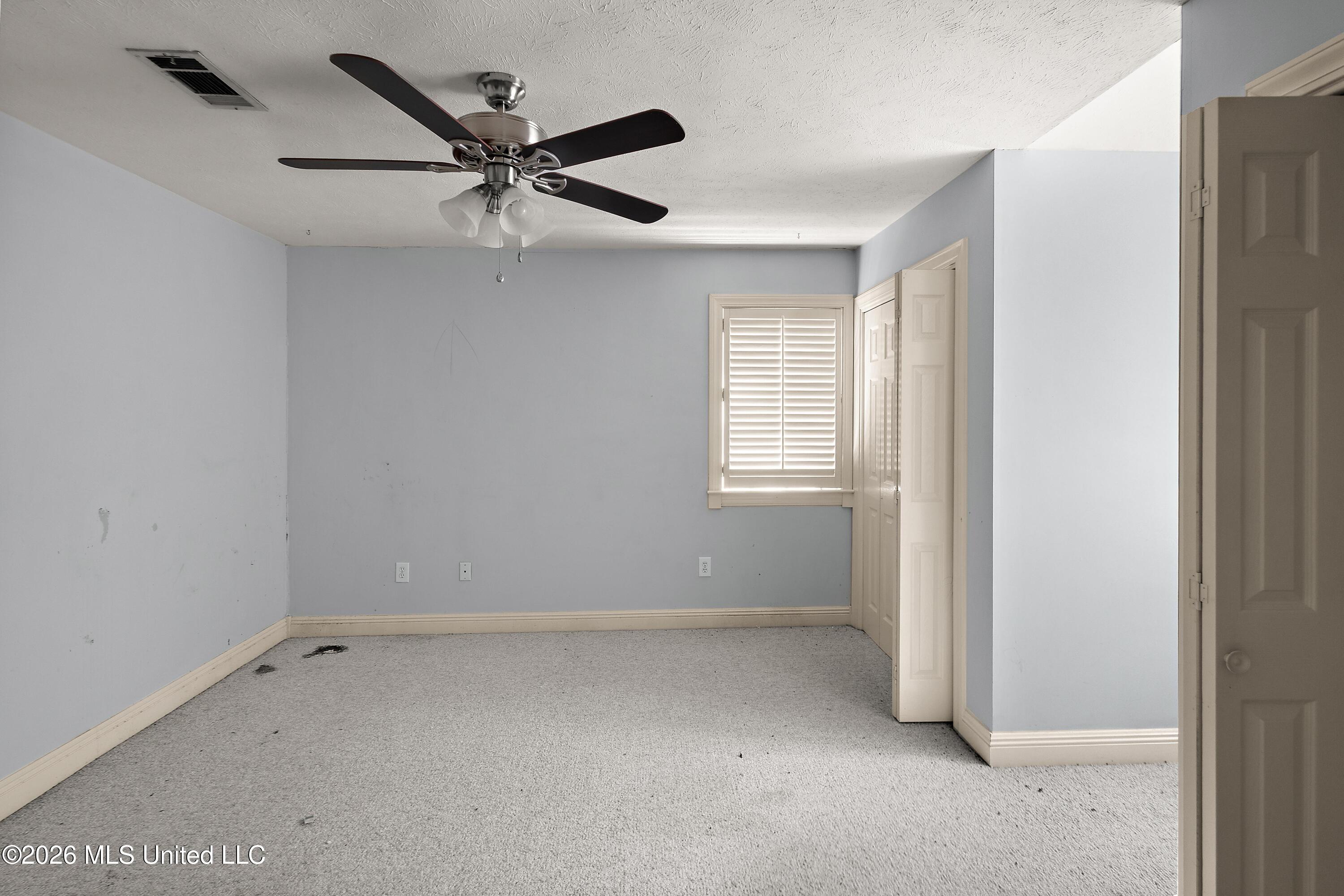 241 Heathway Cove Property Photo 11