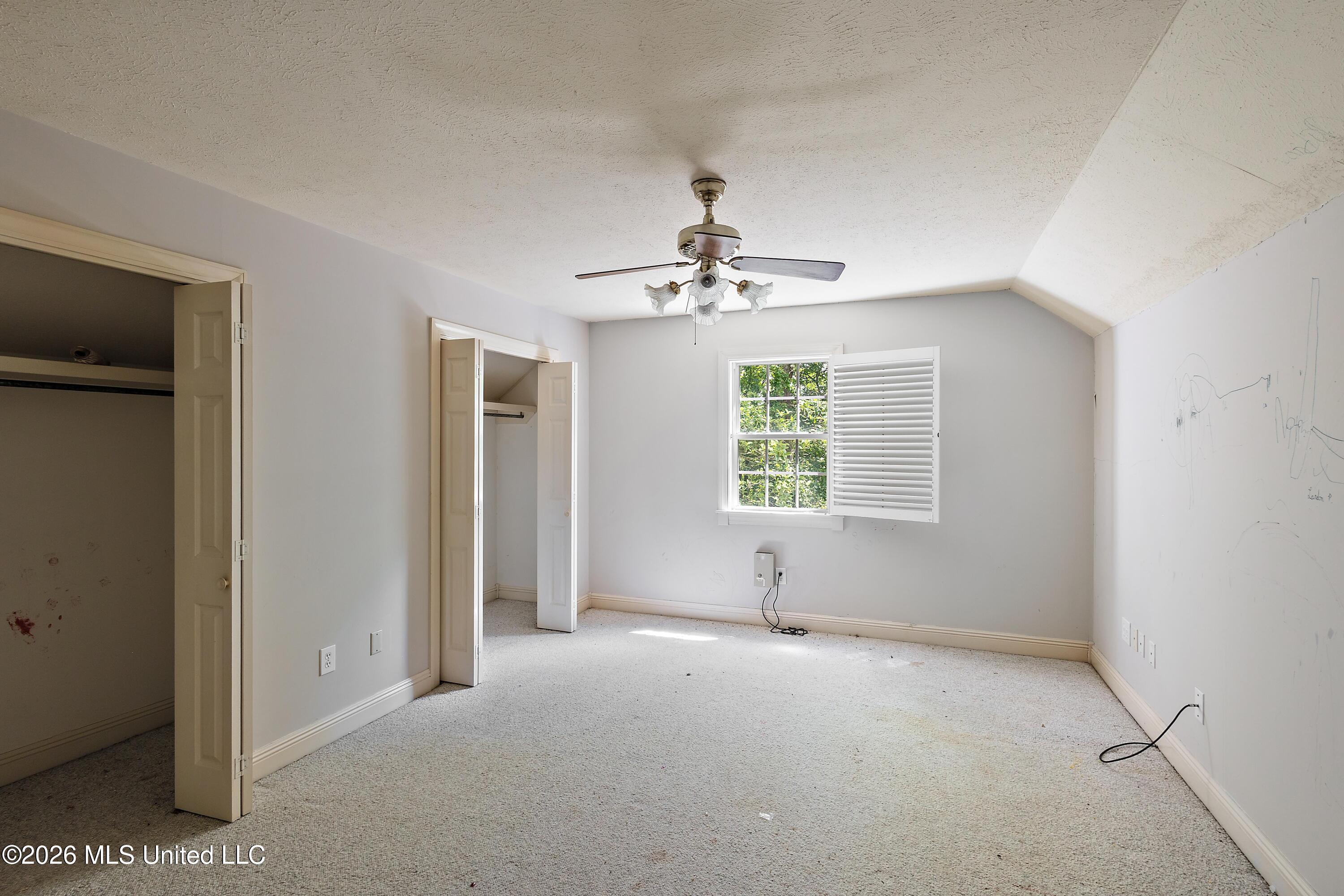 241 Heathway Cove Property Photo 13