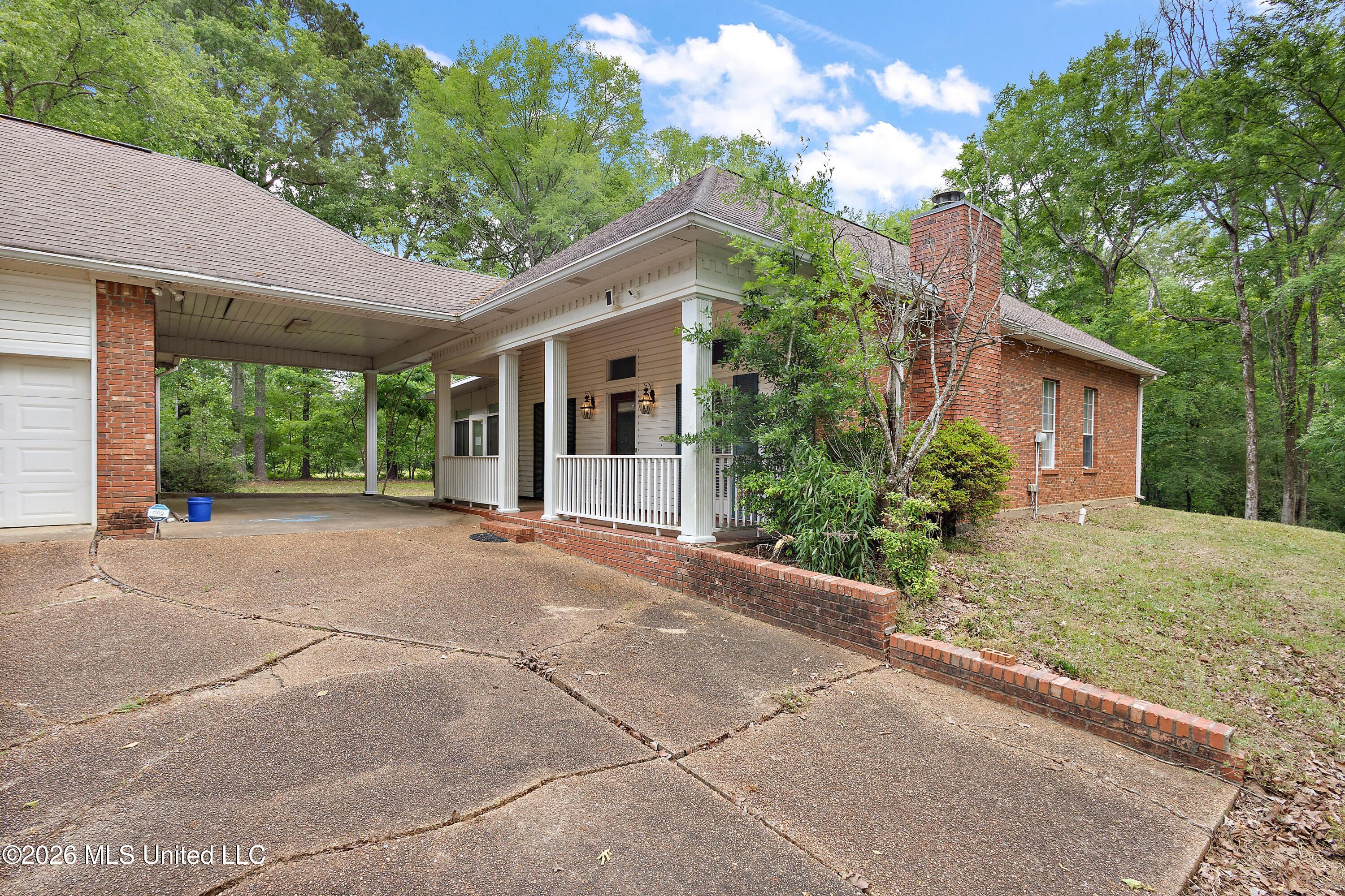 241 Heathway Cove Property Photo 17