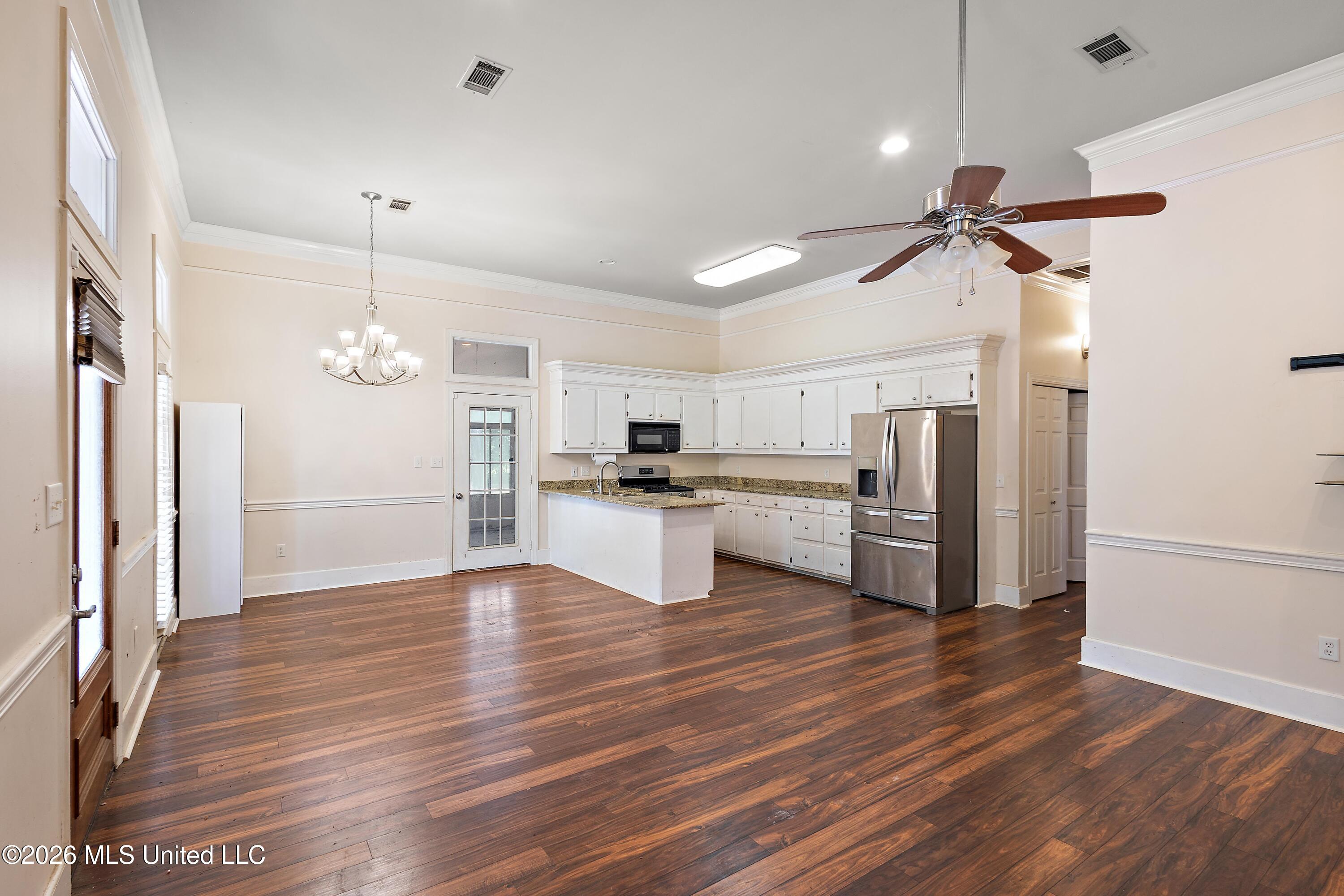 241 Heathway Cove Property Photo 18
