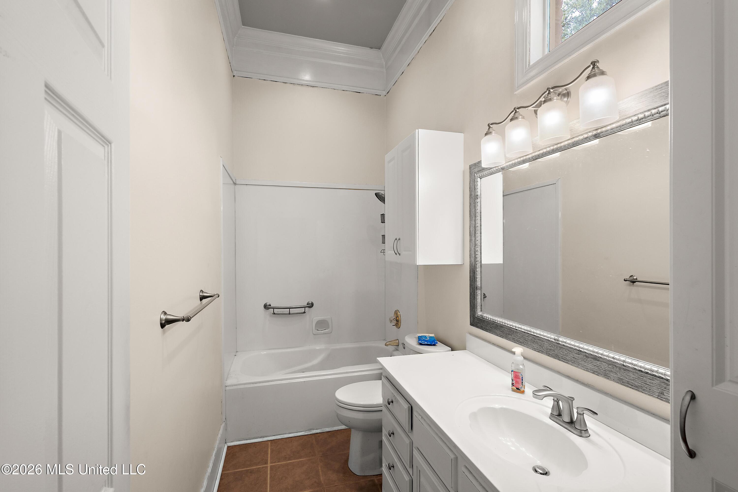 241 Heathway Cove Property Photo 21