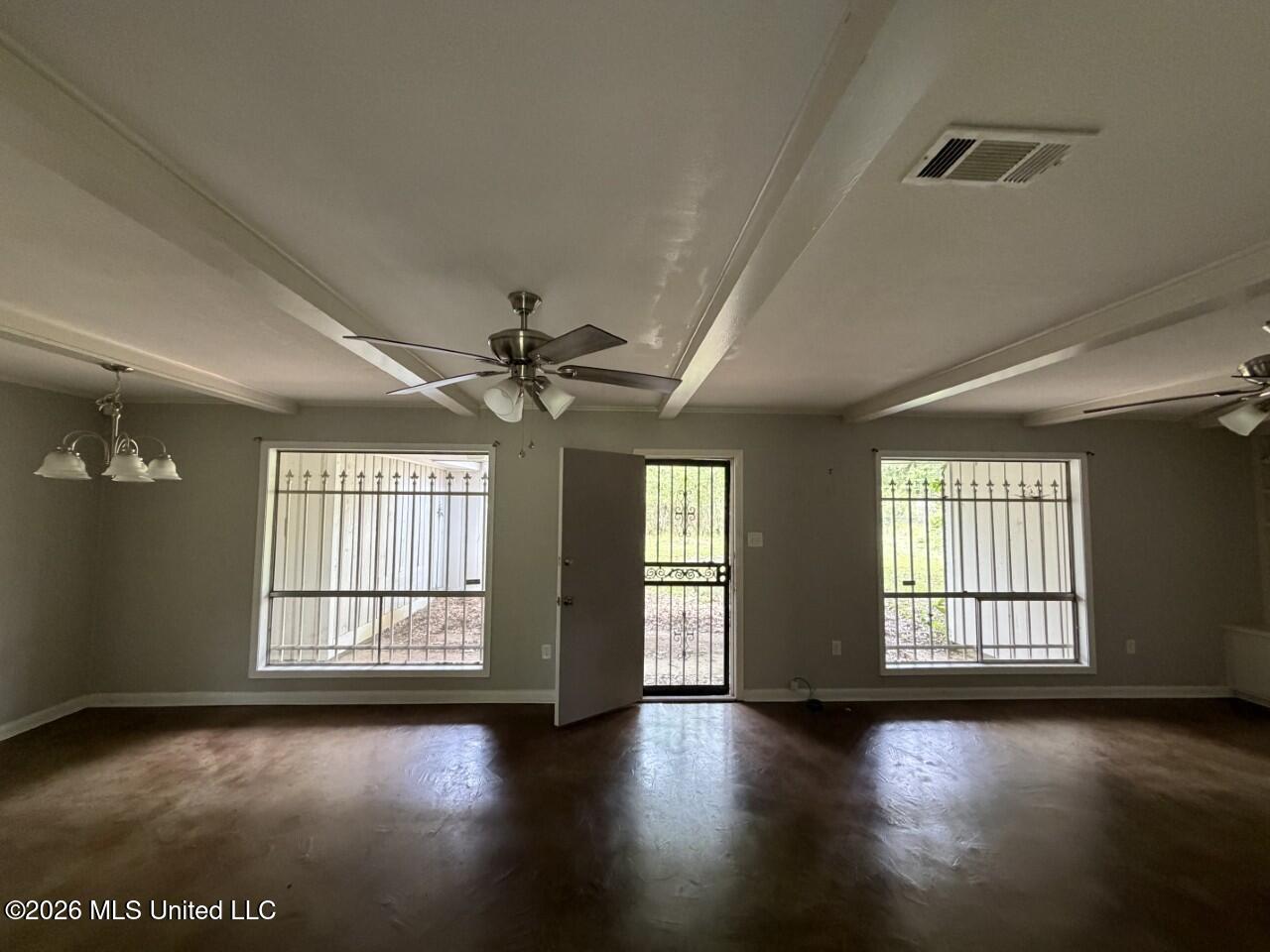 118 Scottdale Drive Property Photo 9