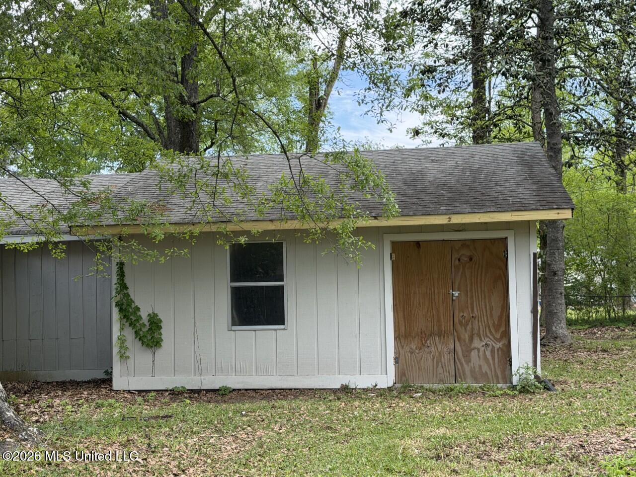 118 Scottdale Drive Property Photo 16