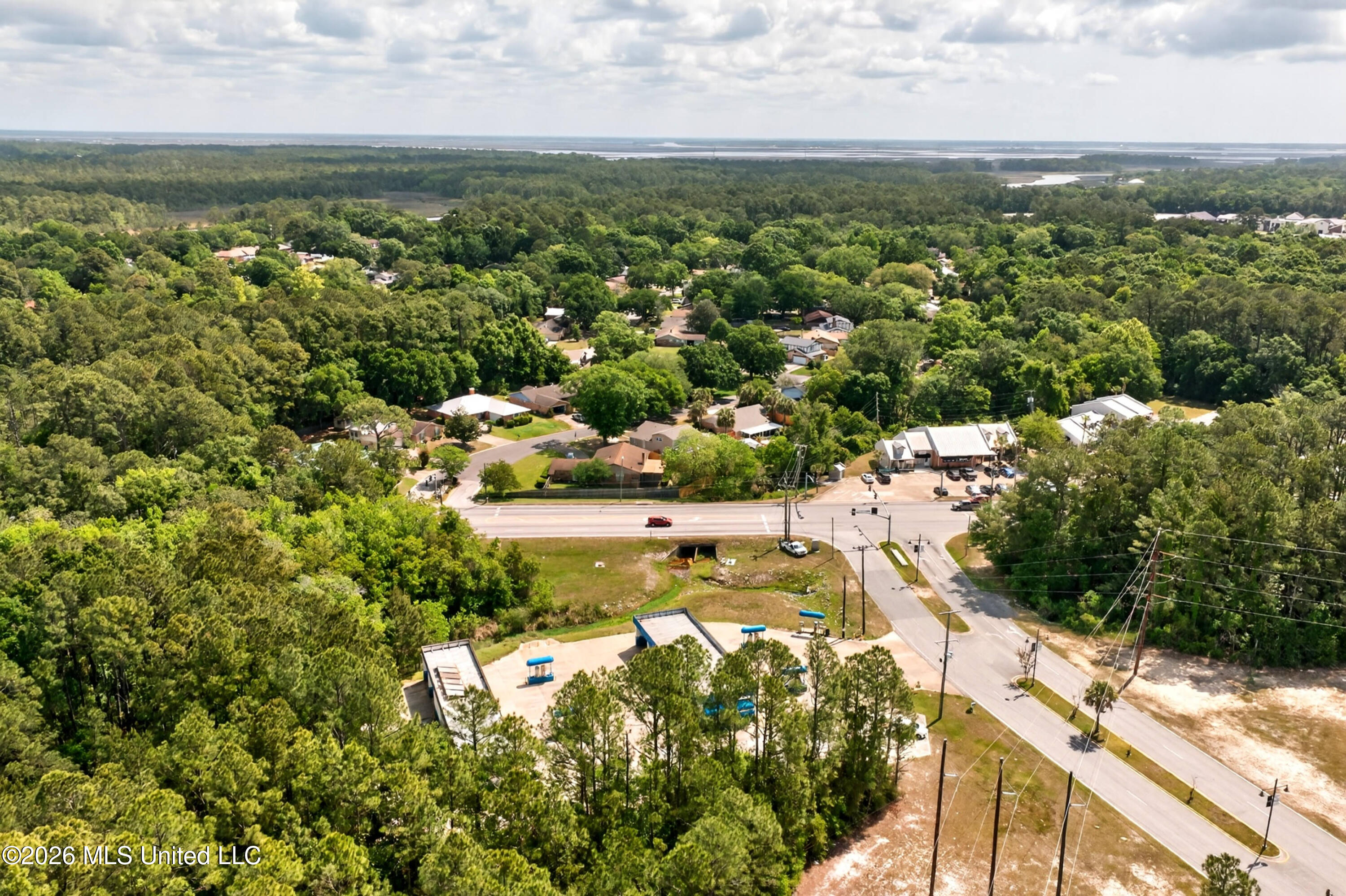 3901 Dolphin Drive Property Photo 8