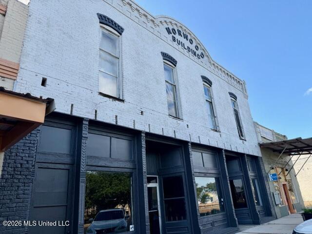143 W Railroad Avenue Property Photo 5