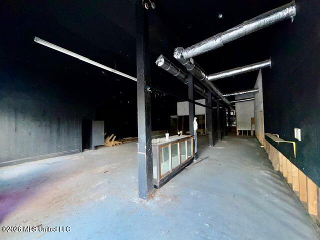 143 W Railroad Avenue Property Photo 8