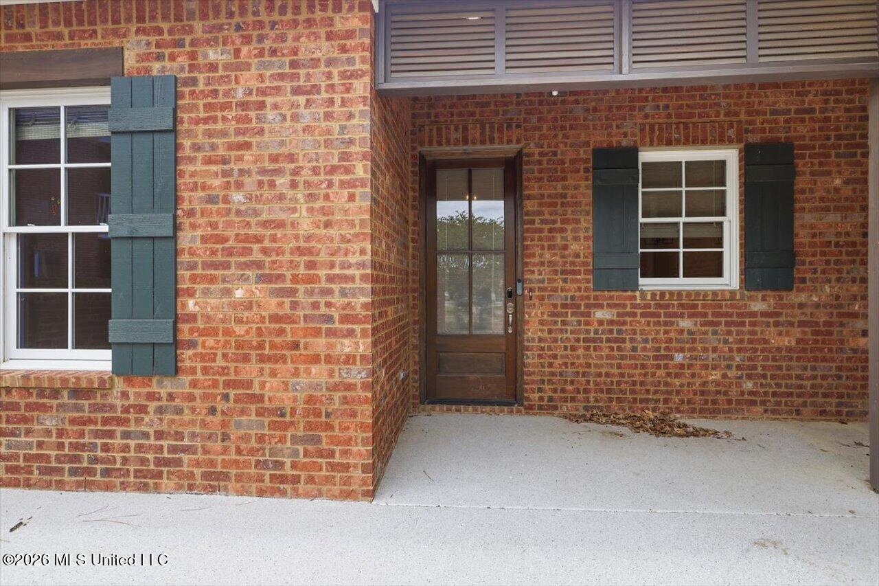 151 Camden Court Property Photo 4