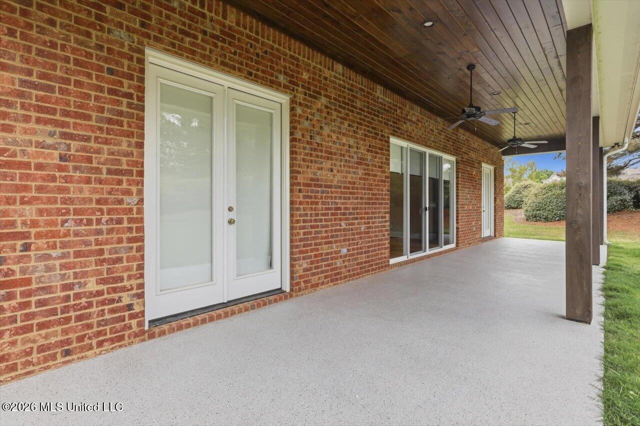 151 Camden Court Property Photo 27